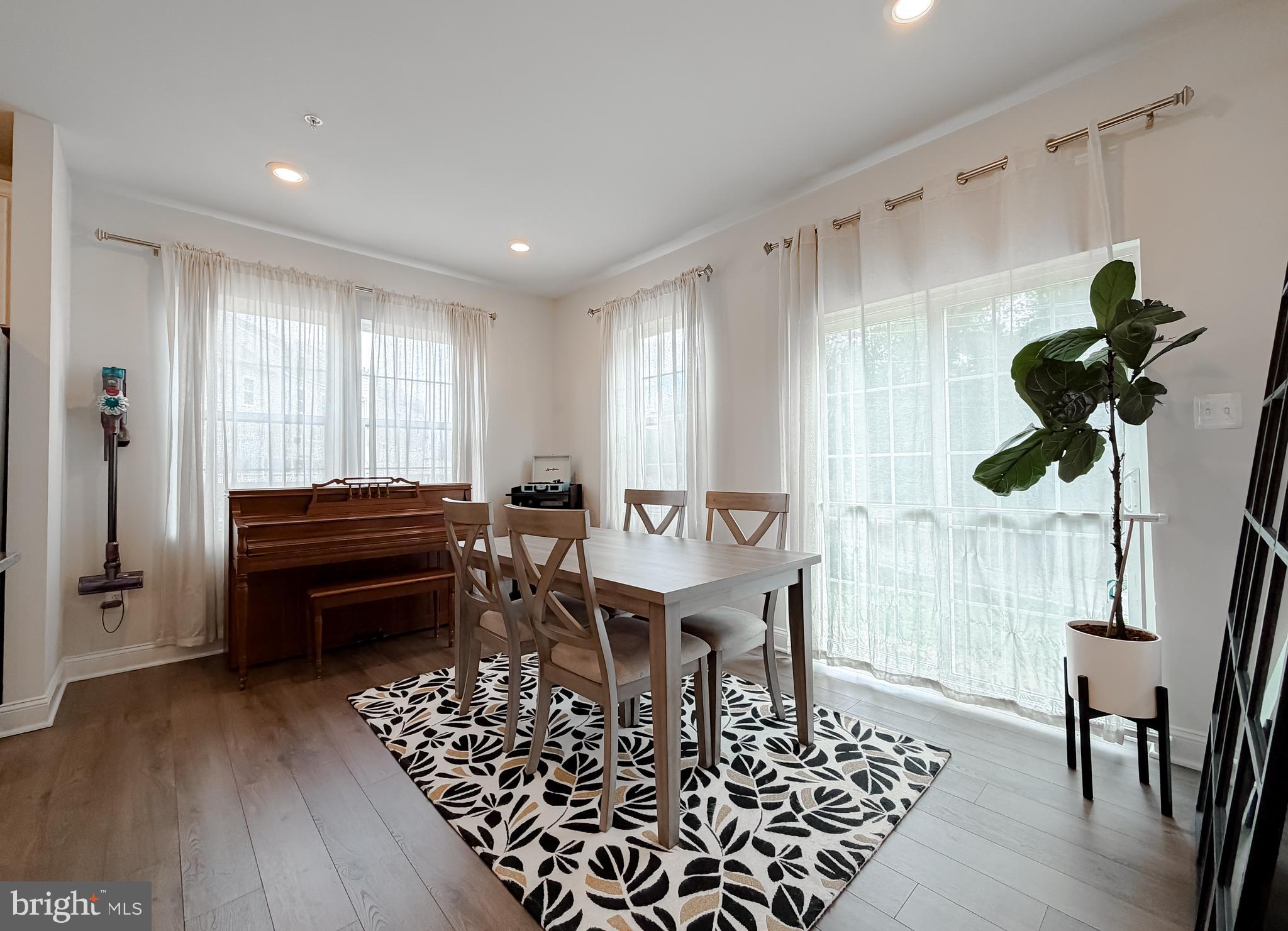 THE WOODS AT MYRTLE POINT - Residential