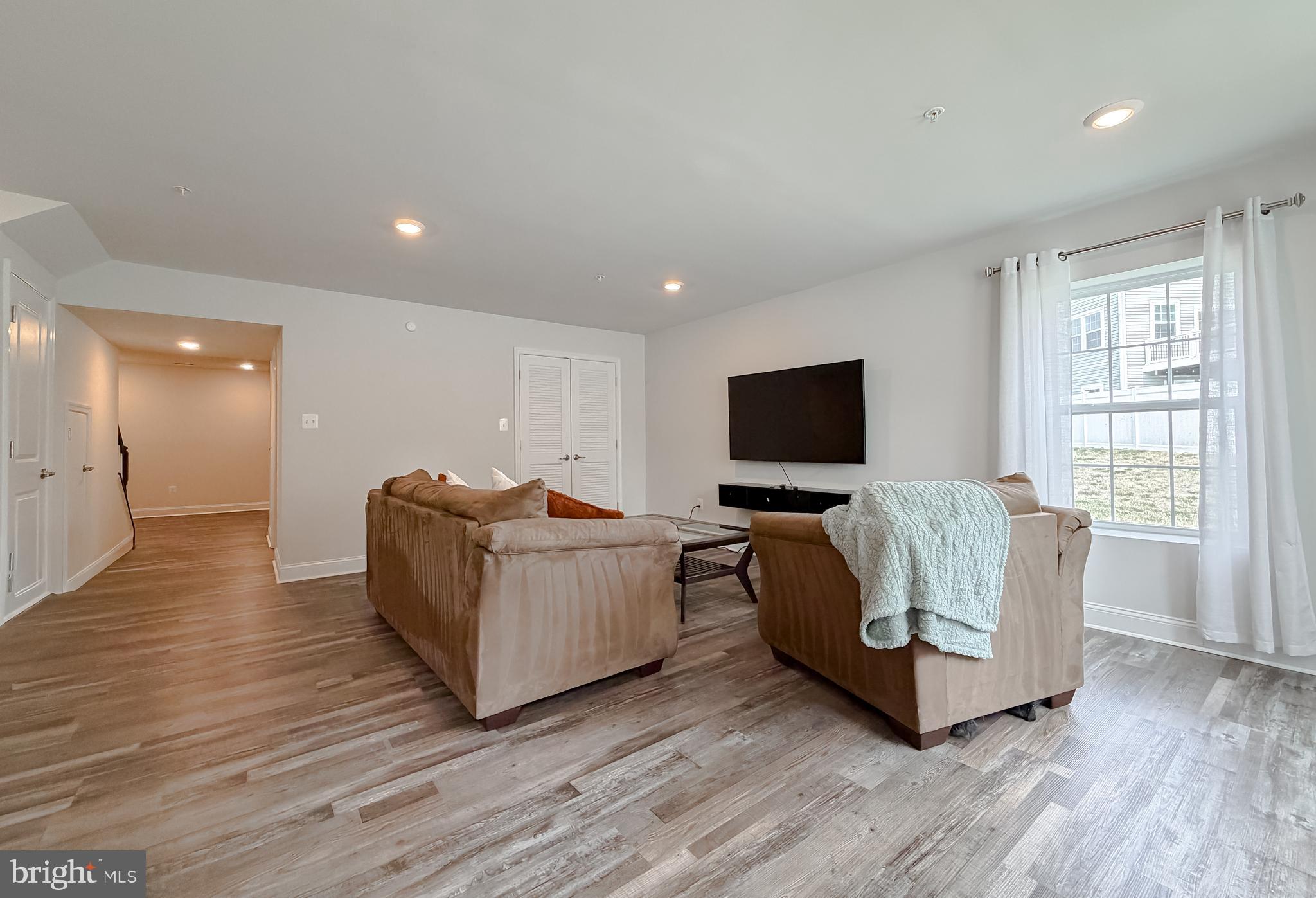 THE WOODS AT MYRTLE POINT - Residential
