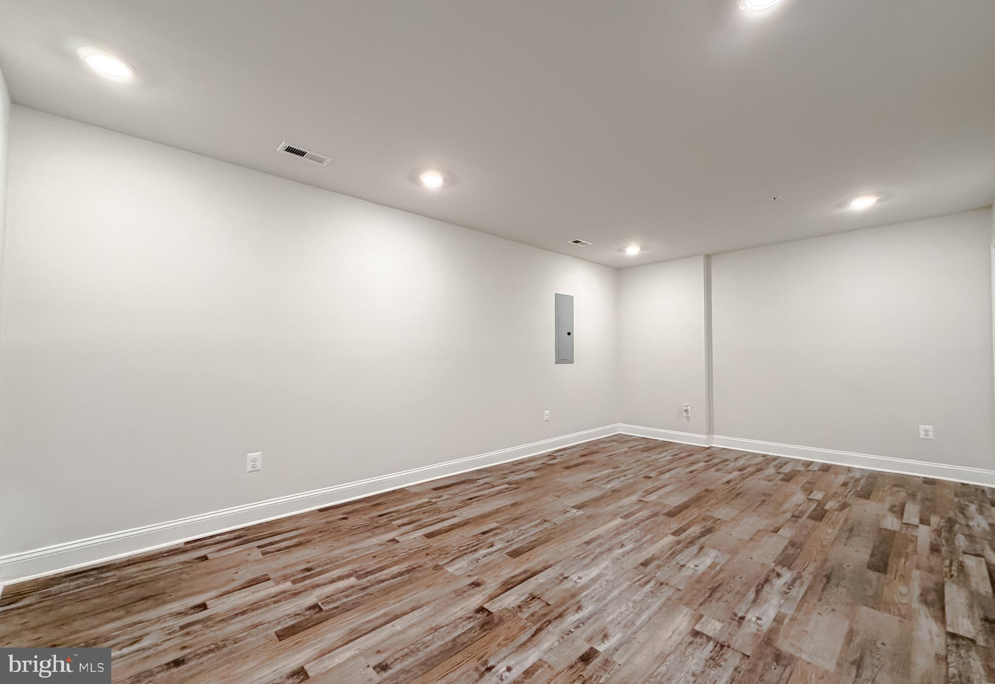 THE WOODS AT MYRTLE POINT - Residential