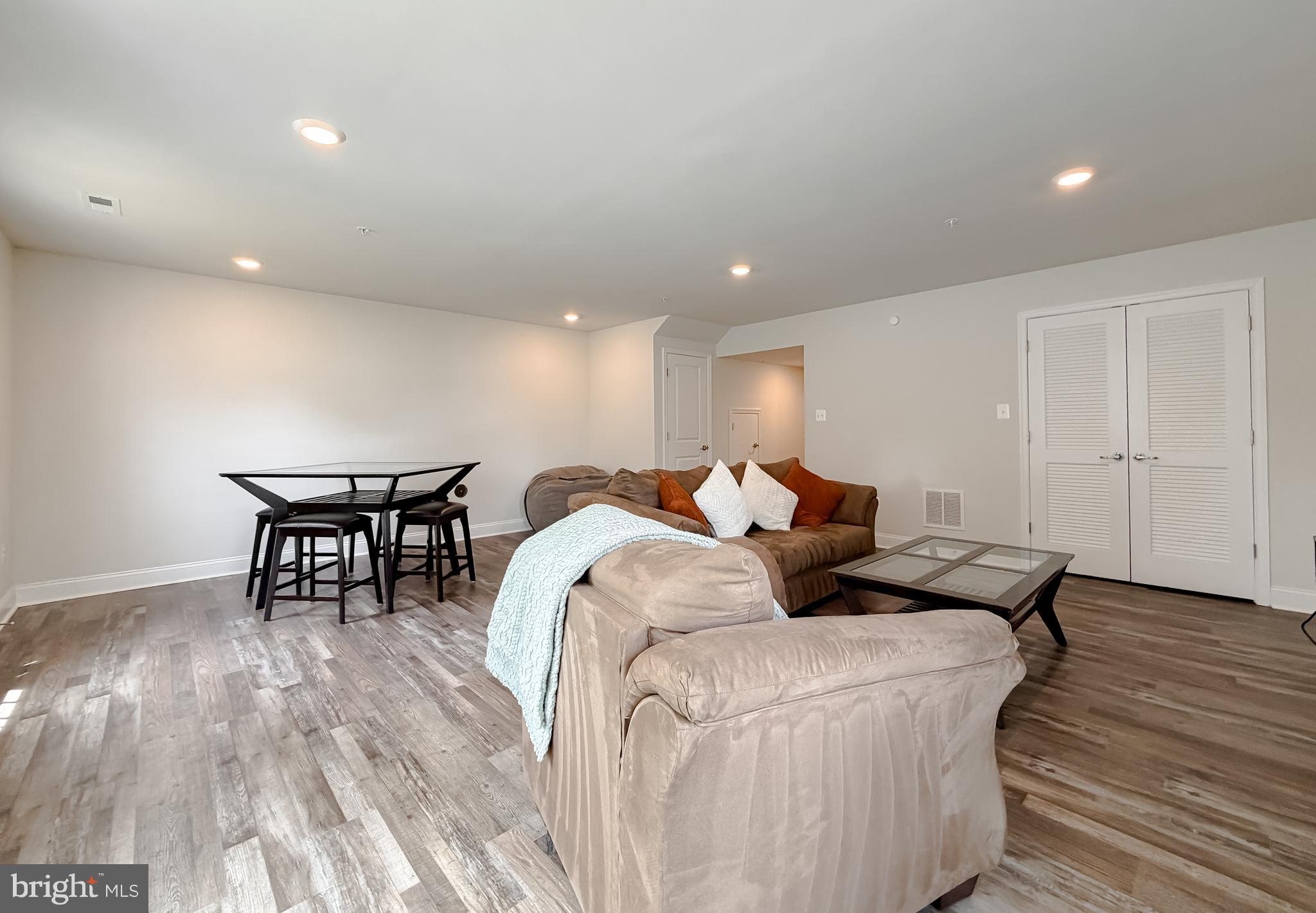 THE WOODS AT MYRTLE POINT - Residential