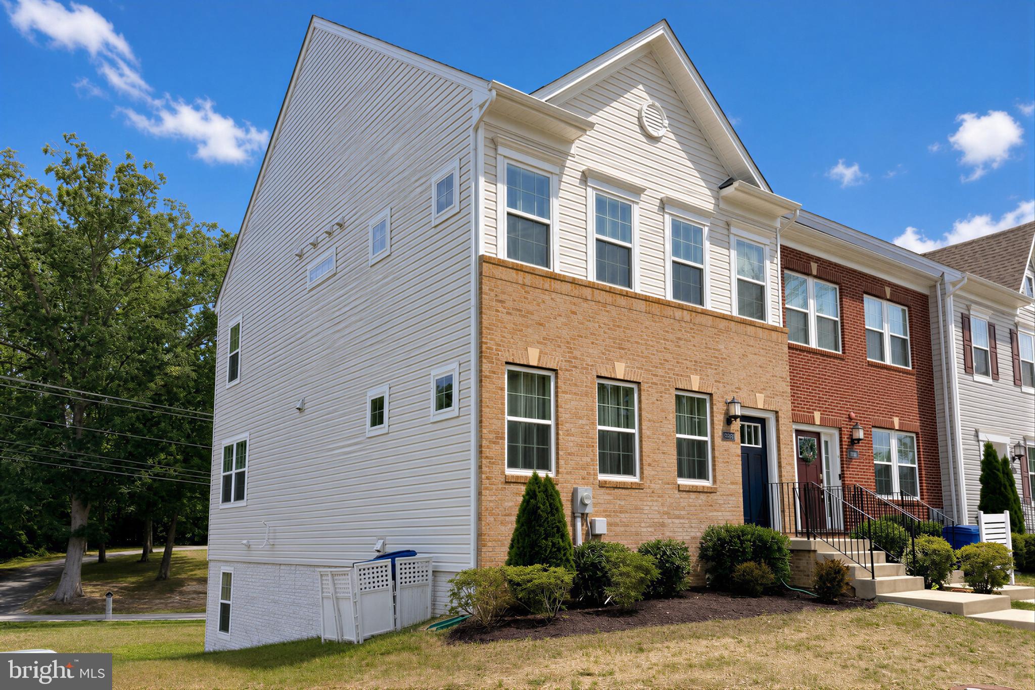 THE WOODS AT MYRTLE POINT - Residential