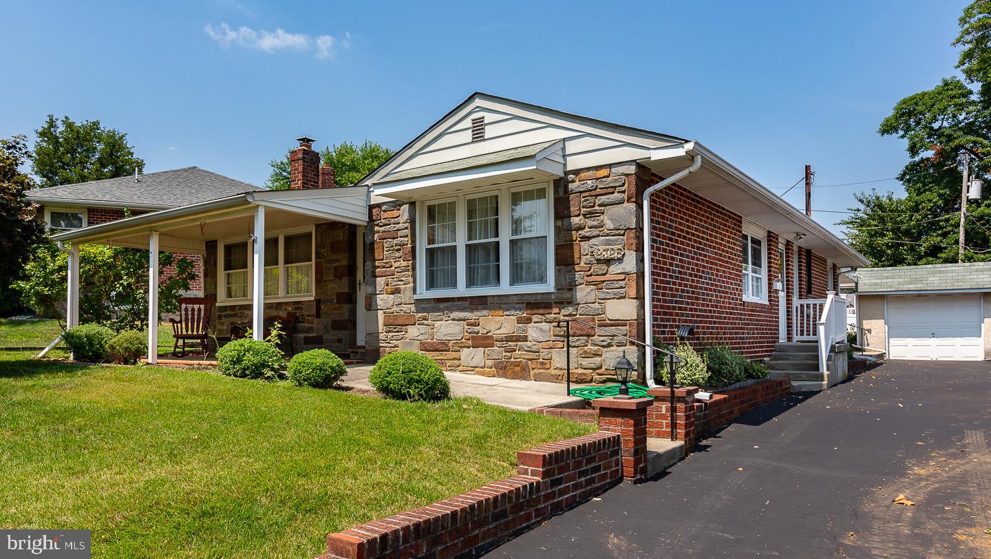 MERWOOD PARK - Residential Lease