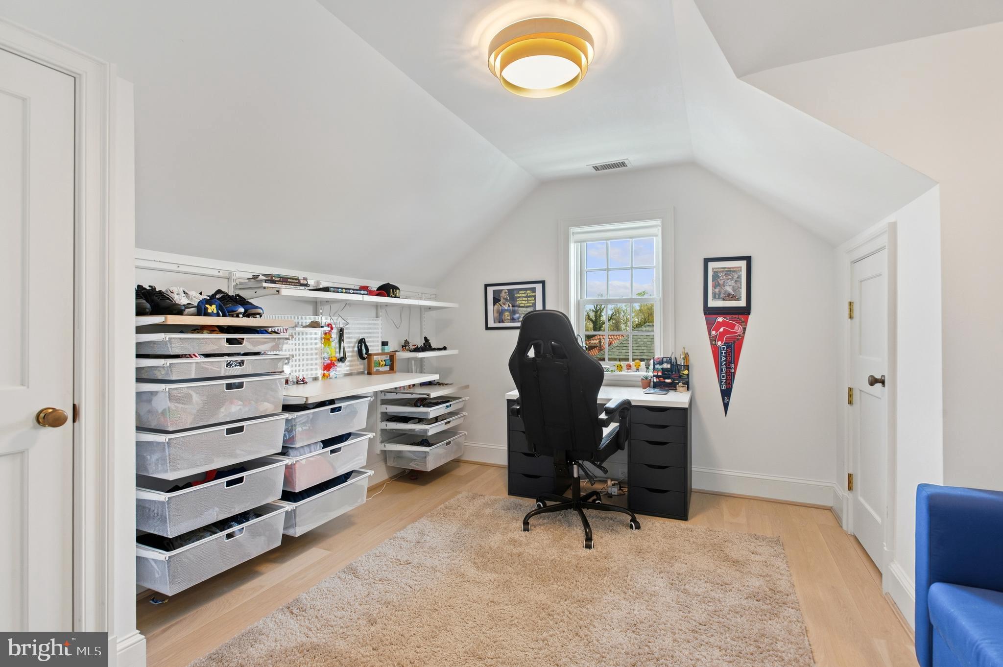 CLEVELAND PARK - Residential