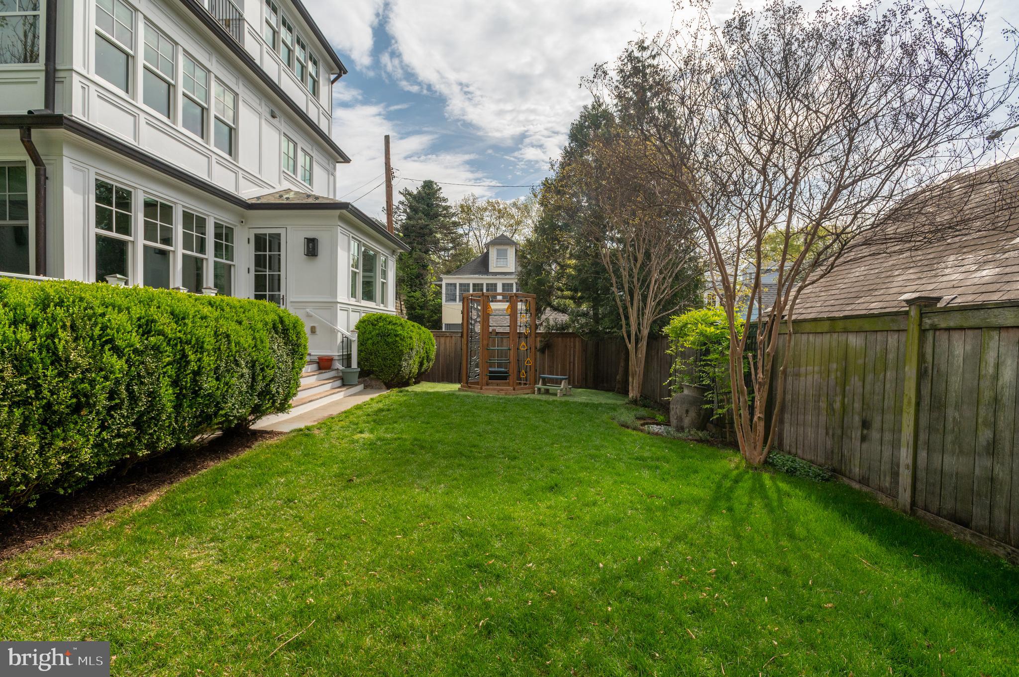 CLEVELAND PARK - Residential