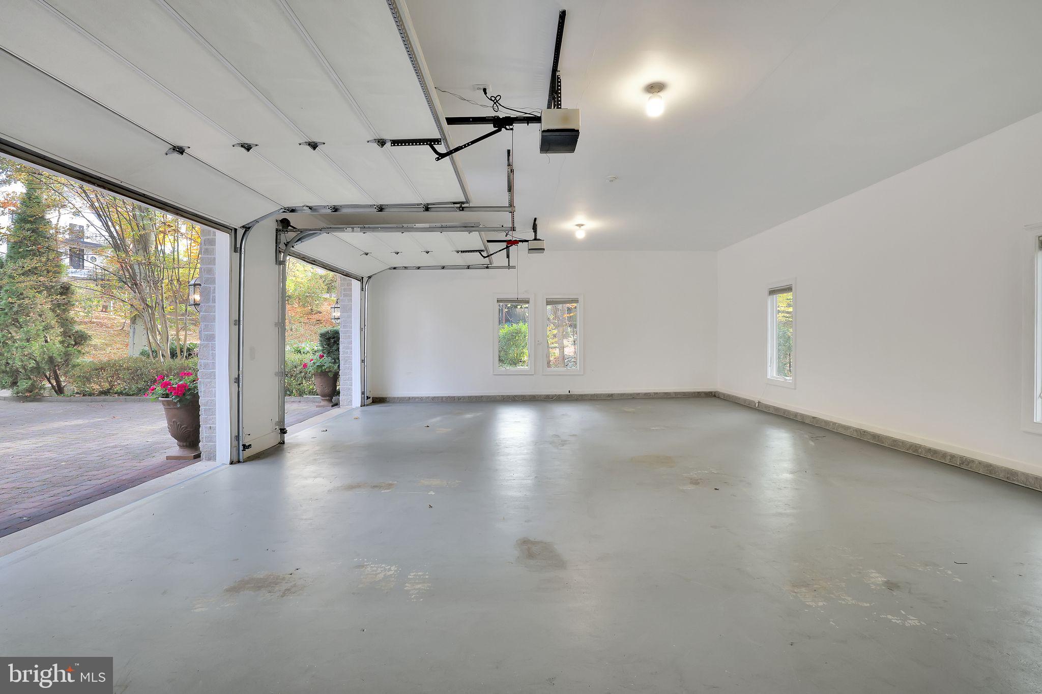 ARLINGWOOD - Residential