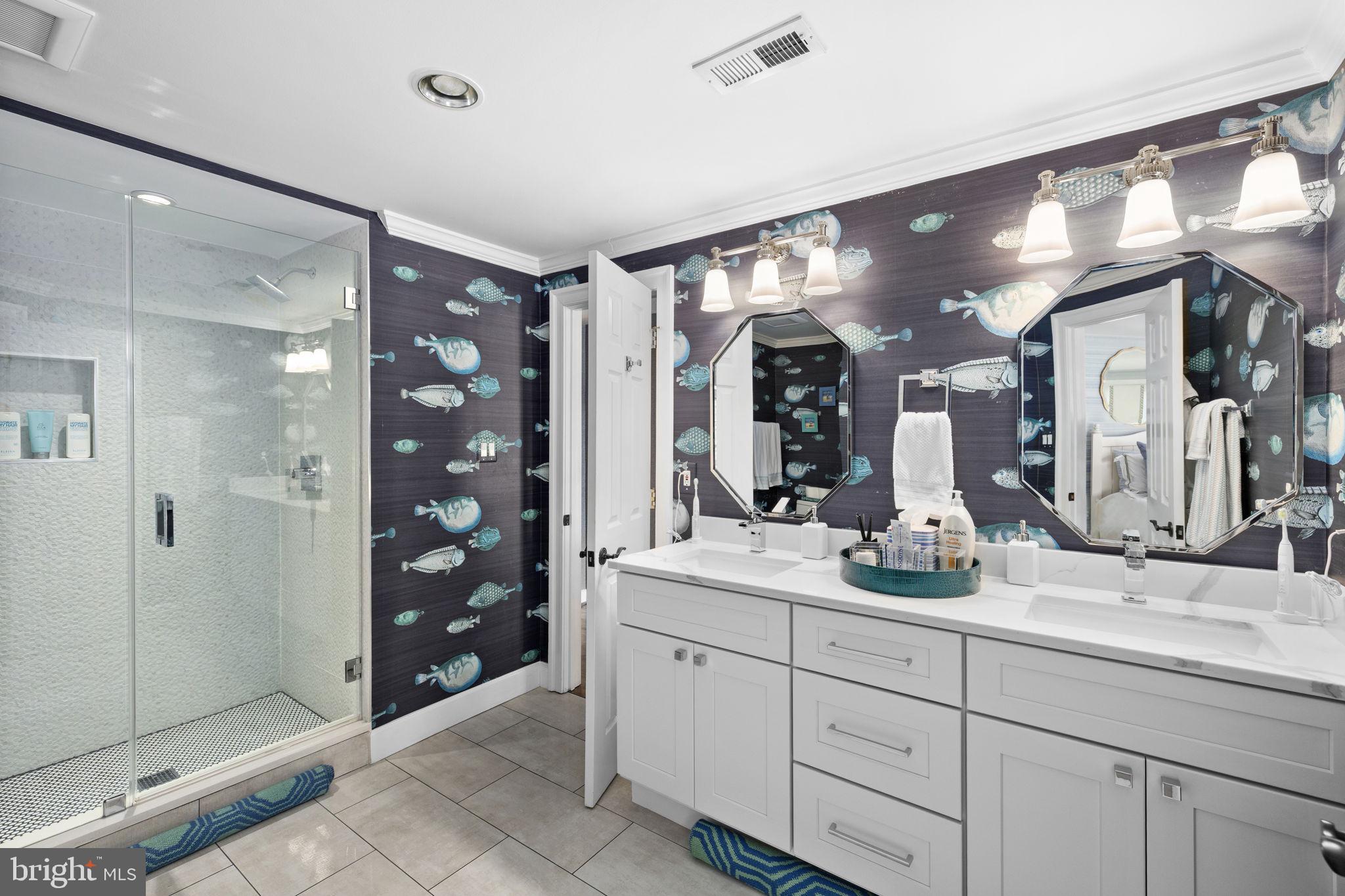 COVENANT COVE - Residential