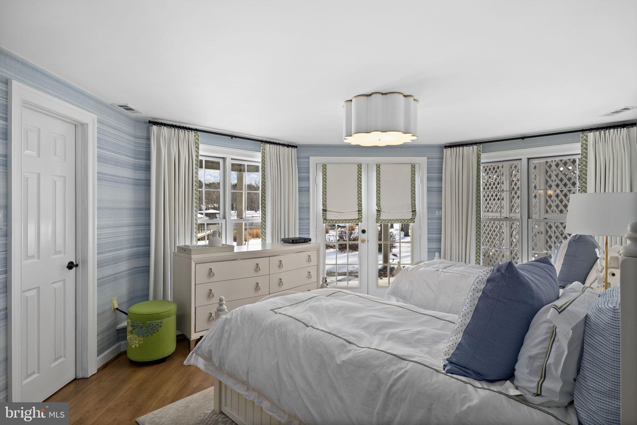COVENANT COVE - Residential