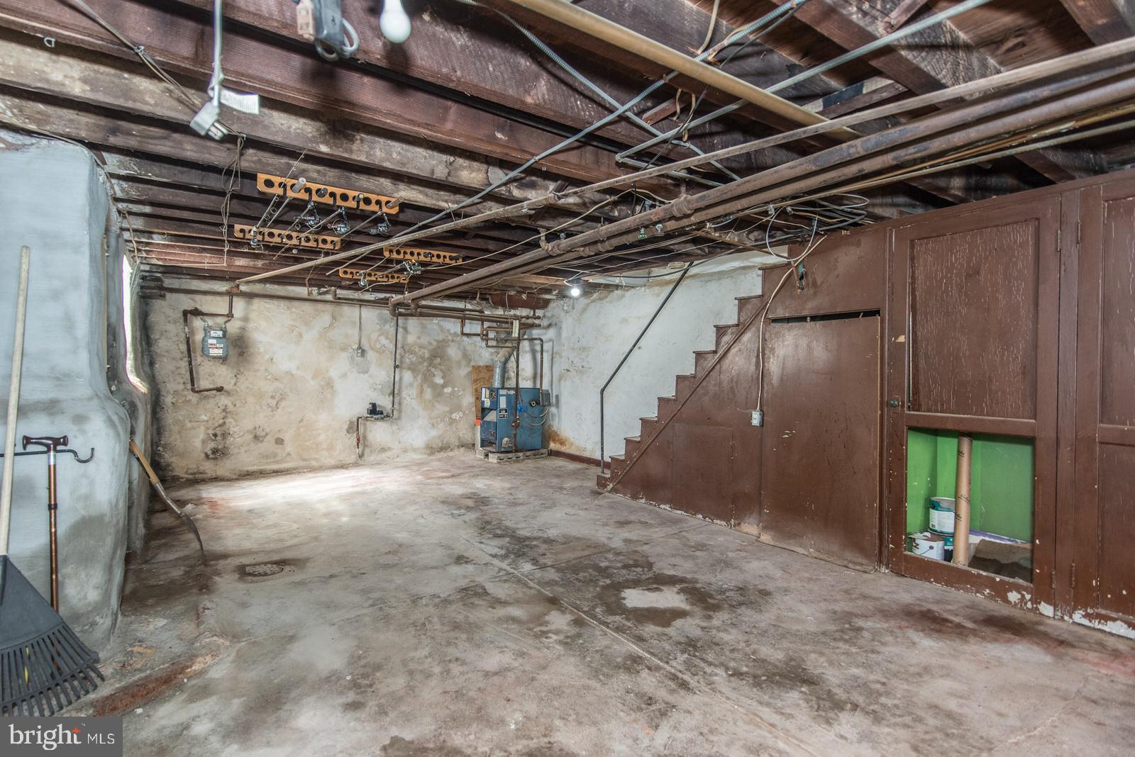 WEST OAK LANE - Residential