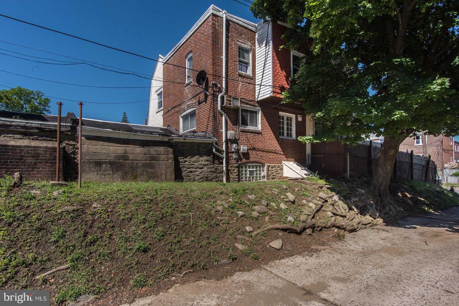 WEST OAK LANE - Residential