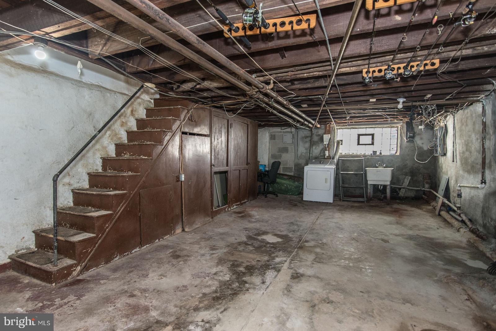 WEST OAK LANE - Residential