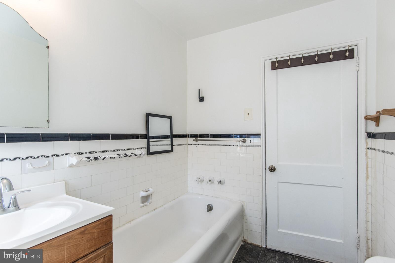 WEST OAK LANE - Residential