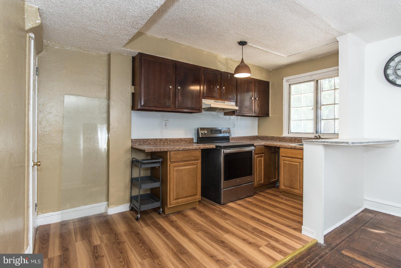 WEST OAK LANE - Residential