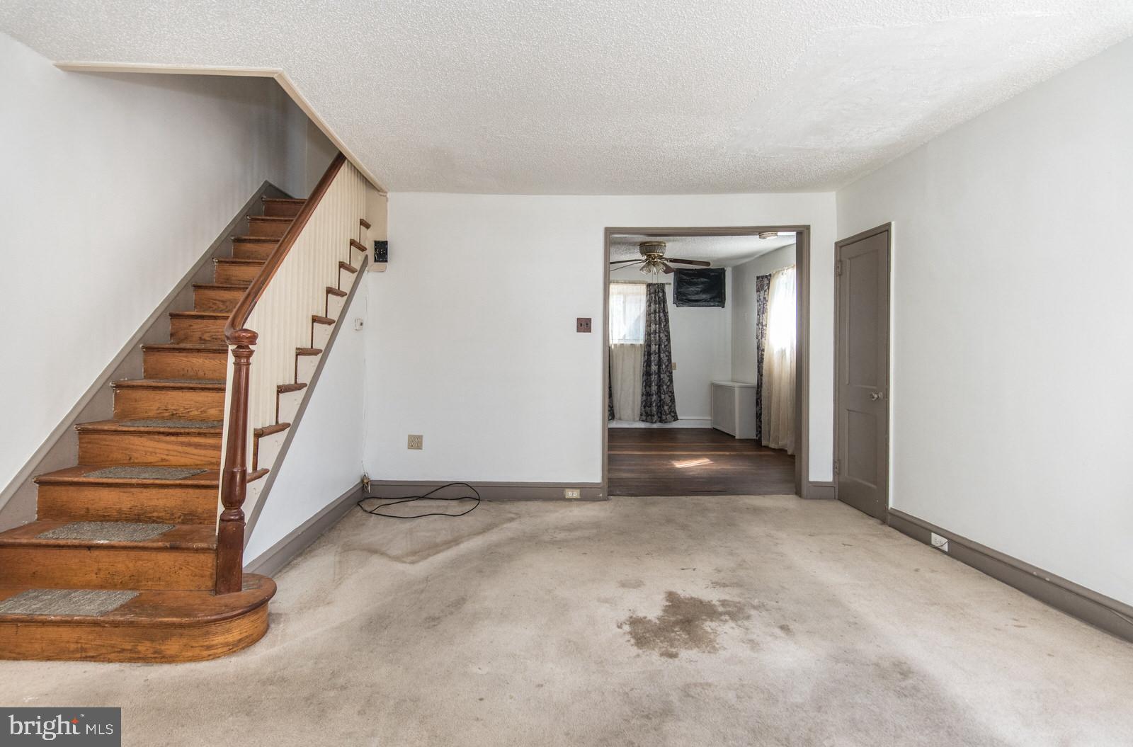 WEST OAK LANE - Residential
