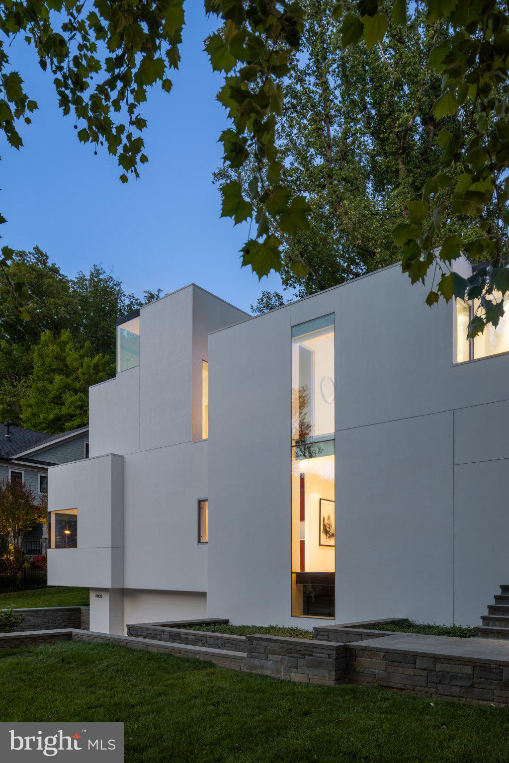BANNOCKBURN ESTATES - Residential