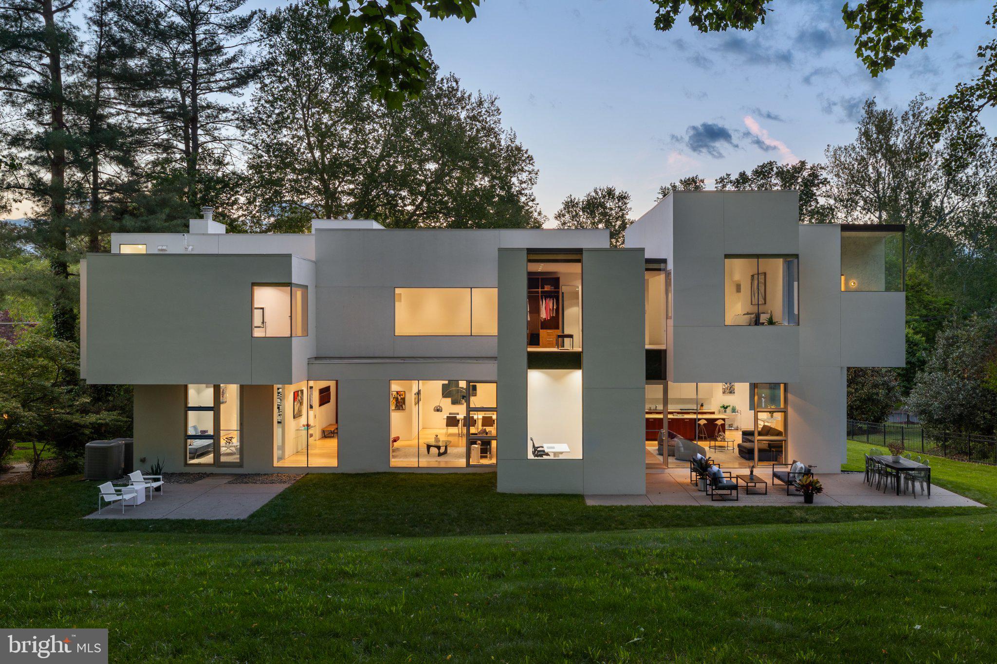 BANNOCKBURN ESTATES - Residential