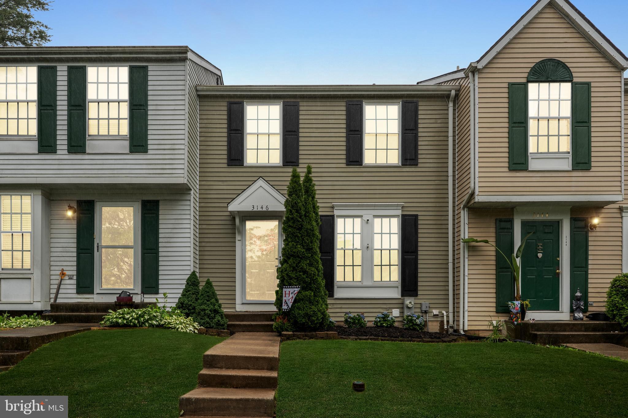 CONSTANT FRIENDSHIP - Residential