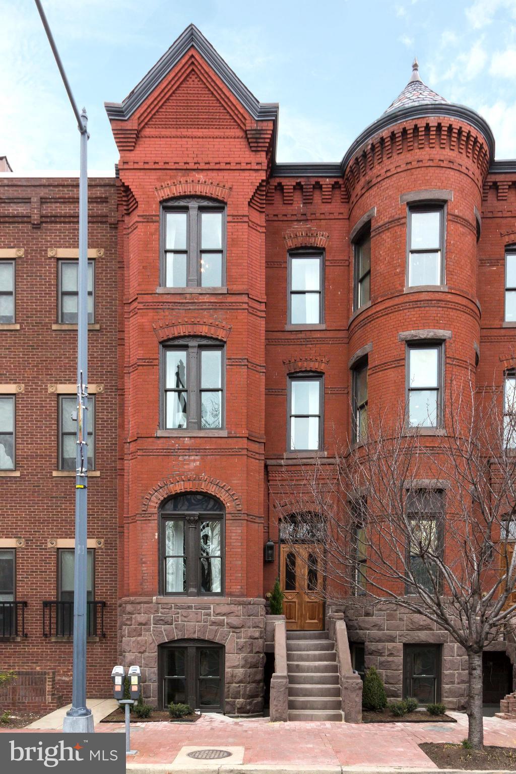 Meticulous top to bottom restoration of historic 5 BR brownstone featuring rare 2 story carriage house, rooftop terrace, separate lower level and 2 car parking. Gracious entertaining space of approximately 4,800 total sq ft. This residence is zoned for both residential and commercial use making it incredibly unique and ultra flexible. Exquisite finishes and unmatched attention to detail.