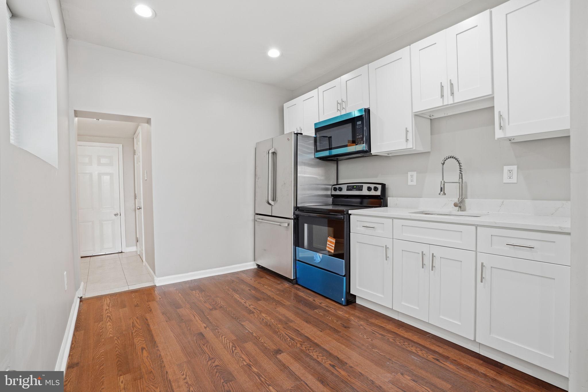 PORT RICHMOND - Residential