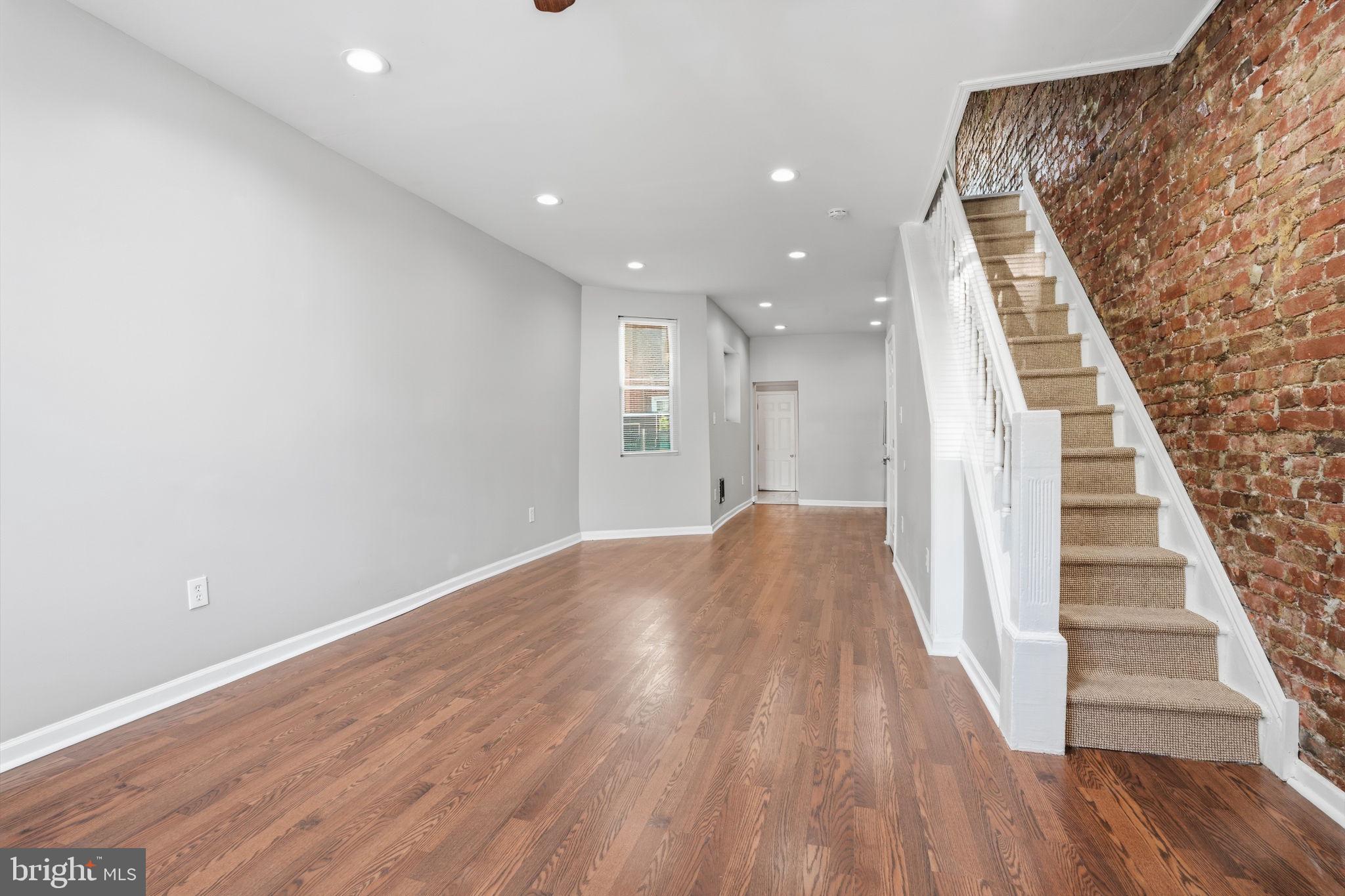 PORT RICHMOND - Residential
