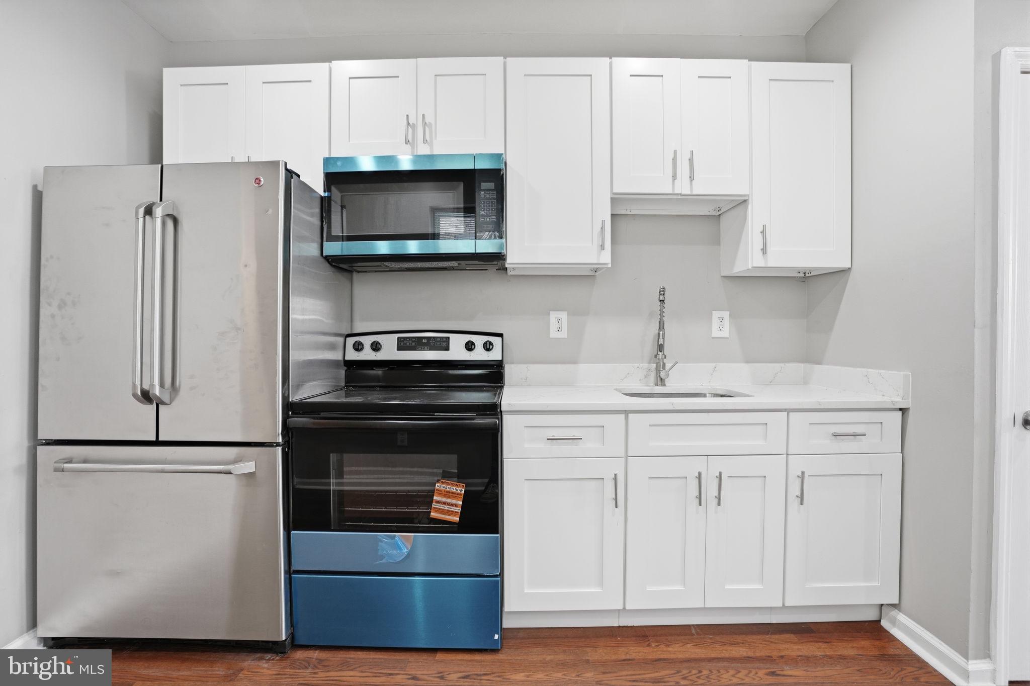 PORT RICHMOND - Residential