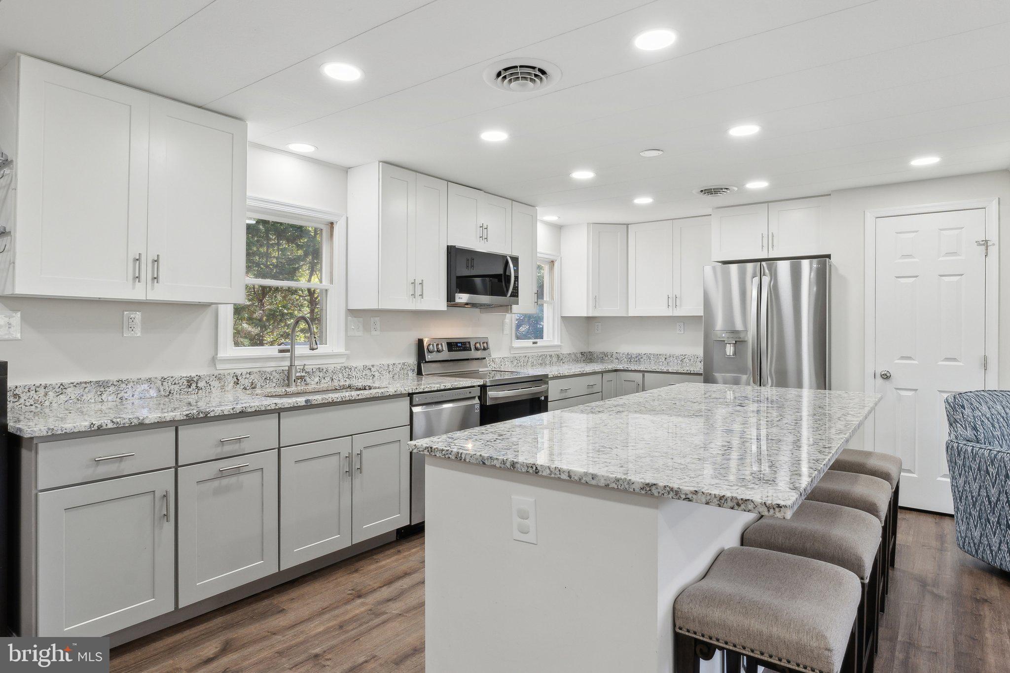 CAPE ST CLAIRE - Residential