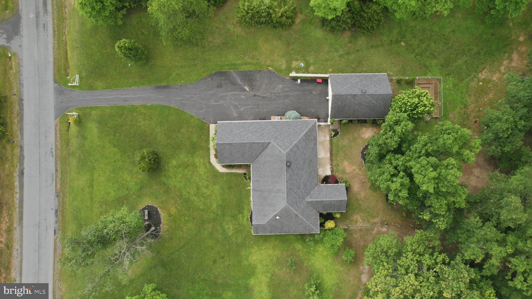 CHRISTO REY - Residential