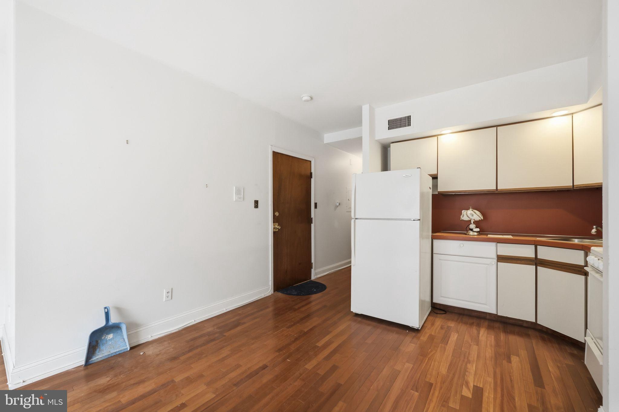 GRADUATE HOSPITAL - Residential Income