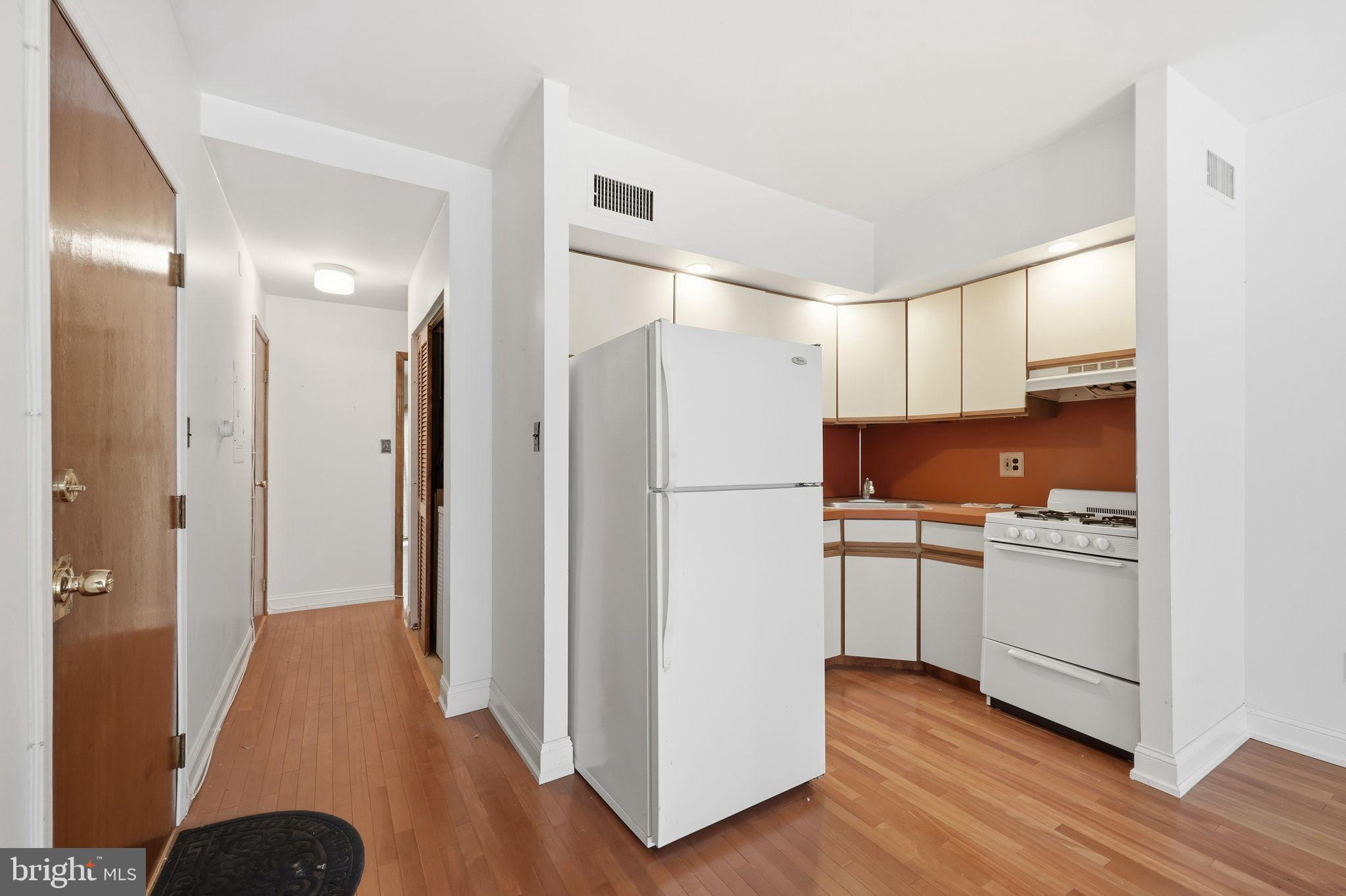 GRADUATE HOSPITAL - Residential Income