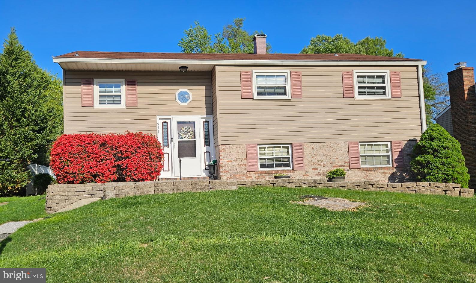 CHAPEL MANOR - Residential