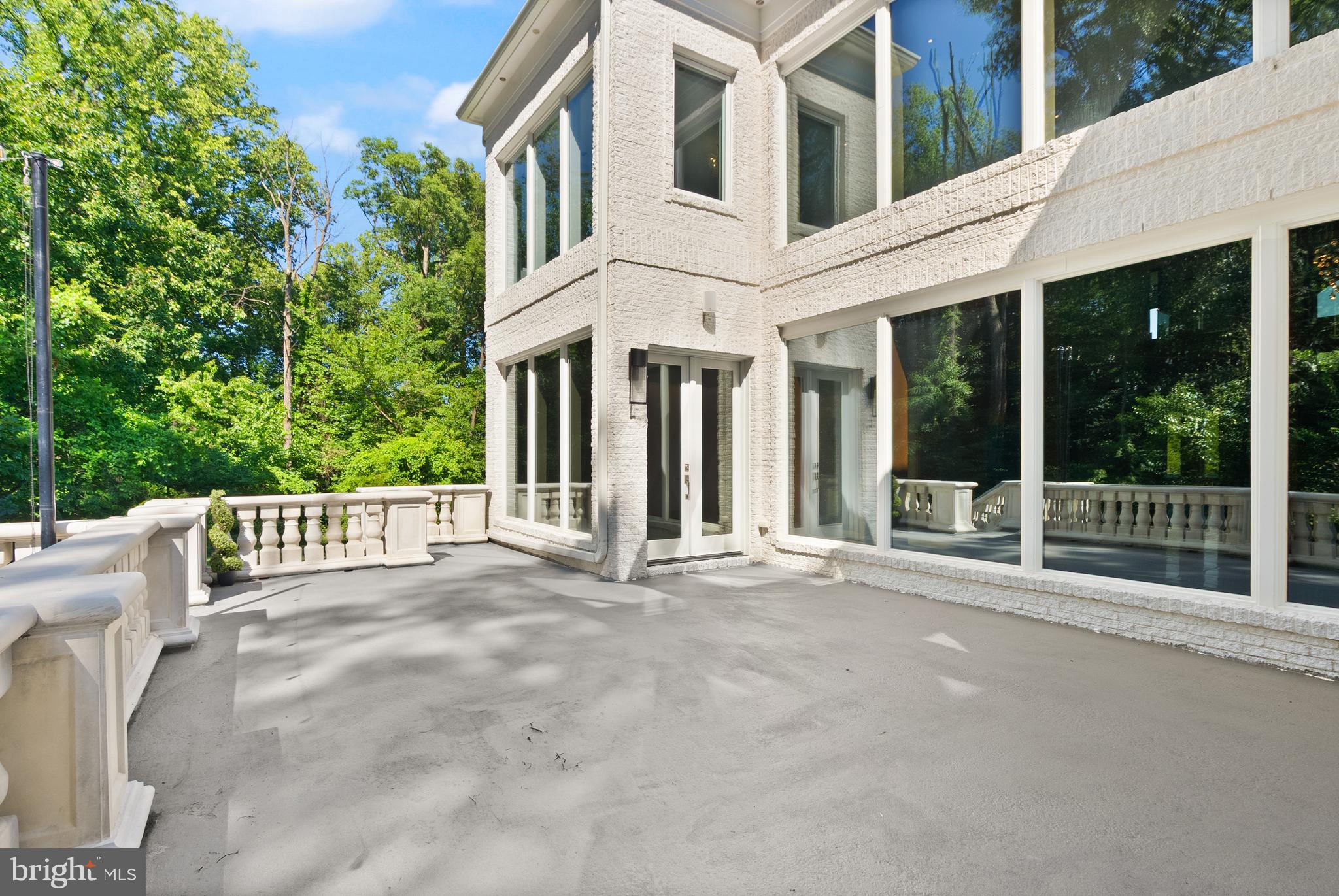 RESERVES AT PINECREST - Residential