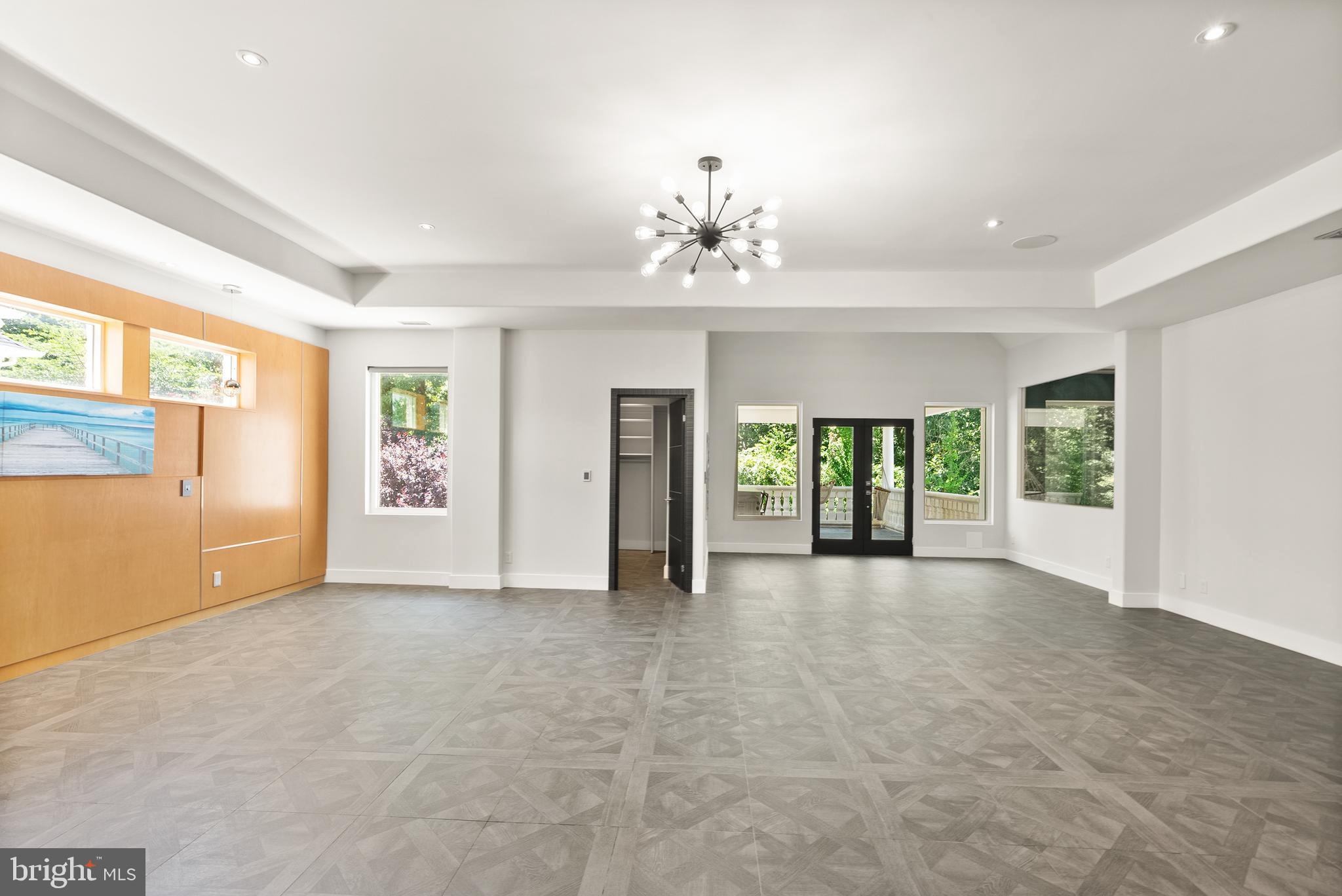 RESERVES AT PINECREST - Residential