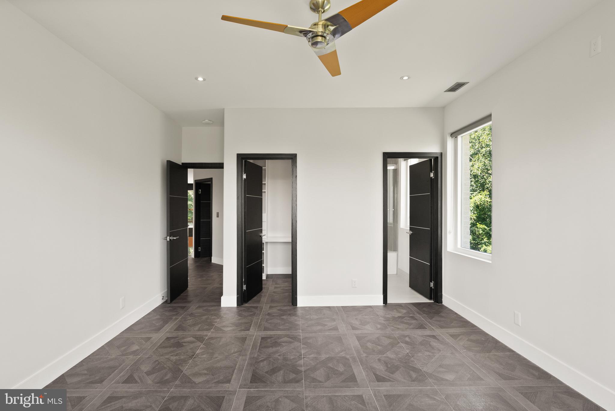 RESERVES AT PINECREST - Residential
