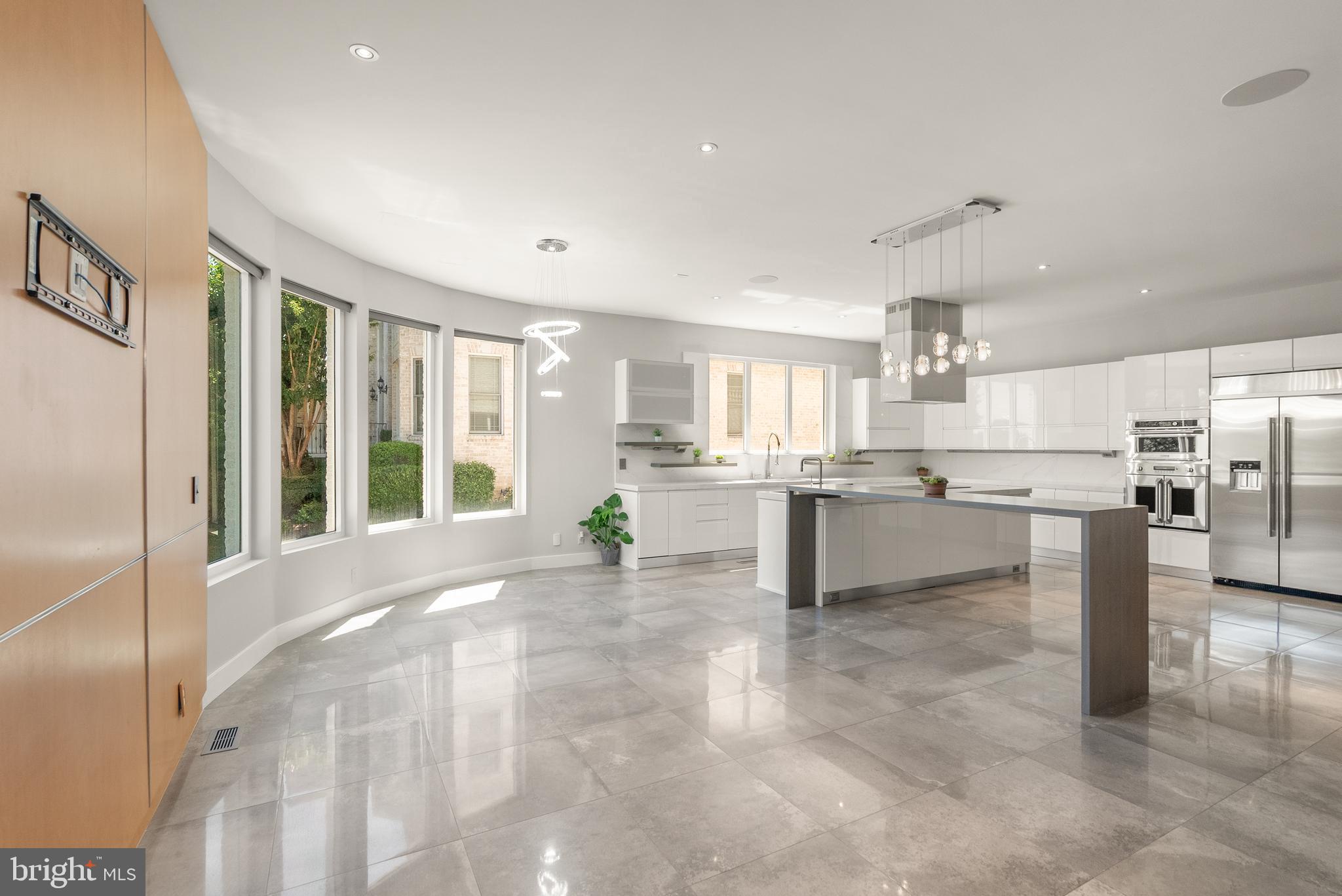 RESERVES AT PINECREST - Residential