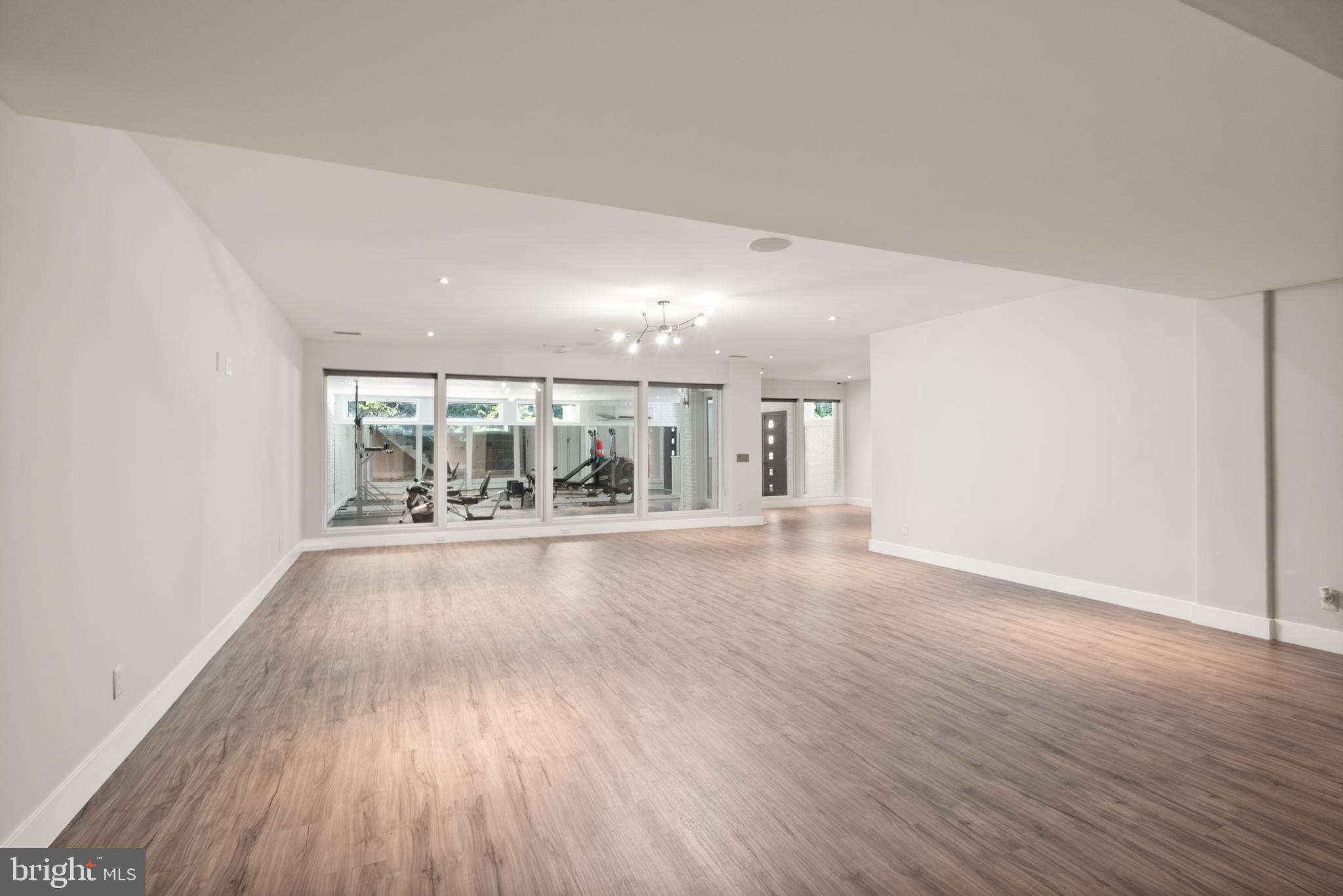 RESERVES AT PINECREST - Residential