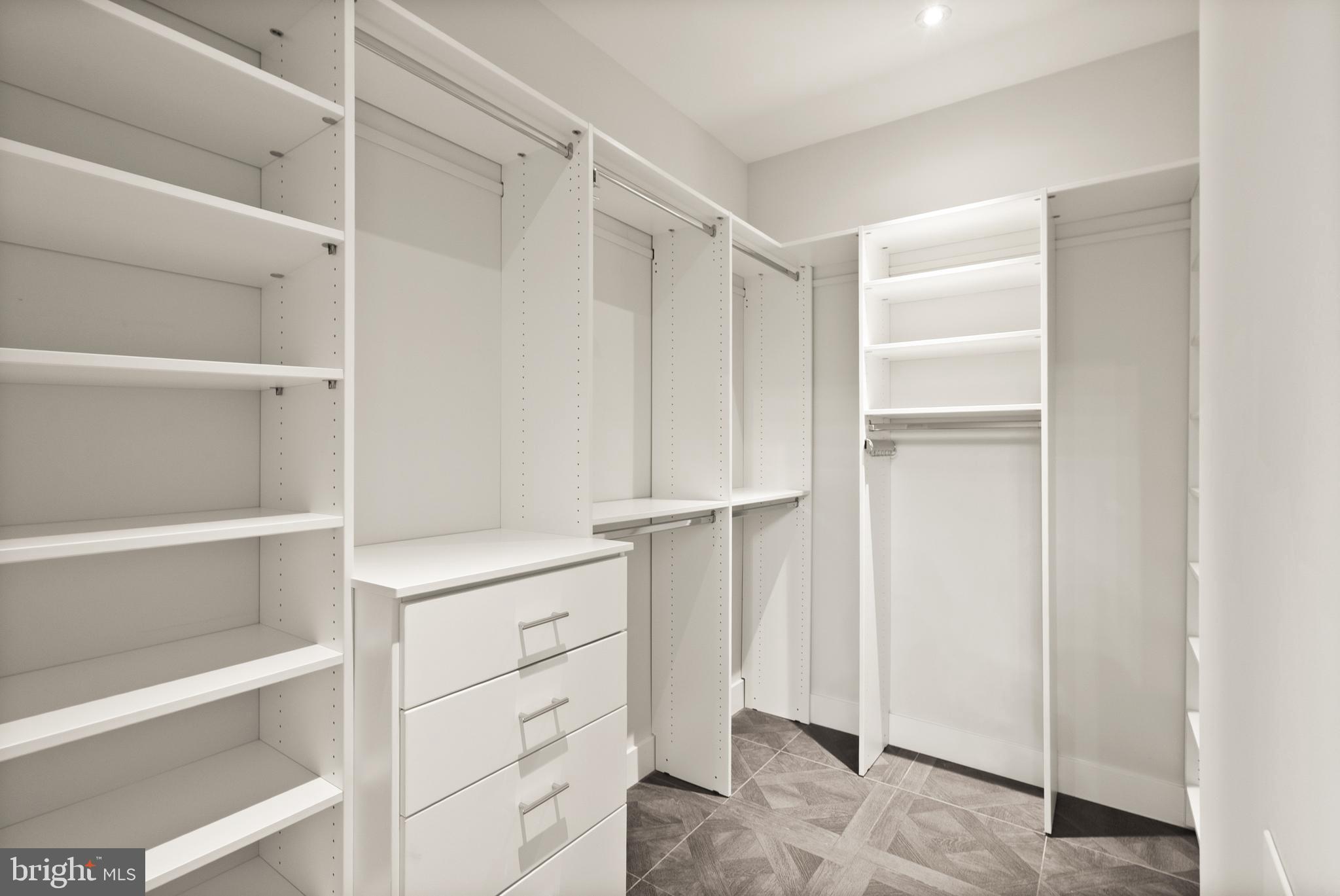 RESERVES AT PINECREST - Residential