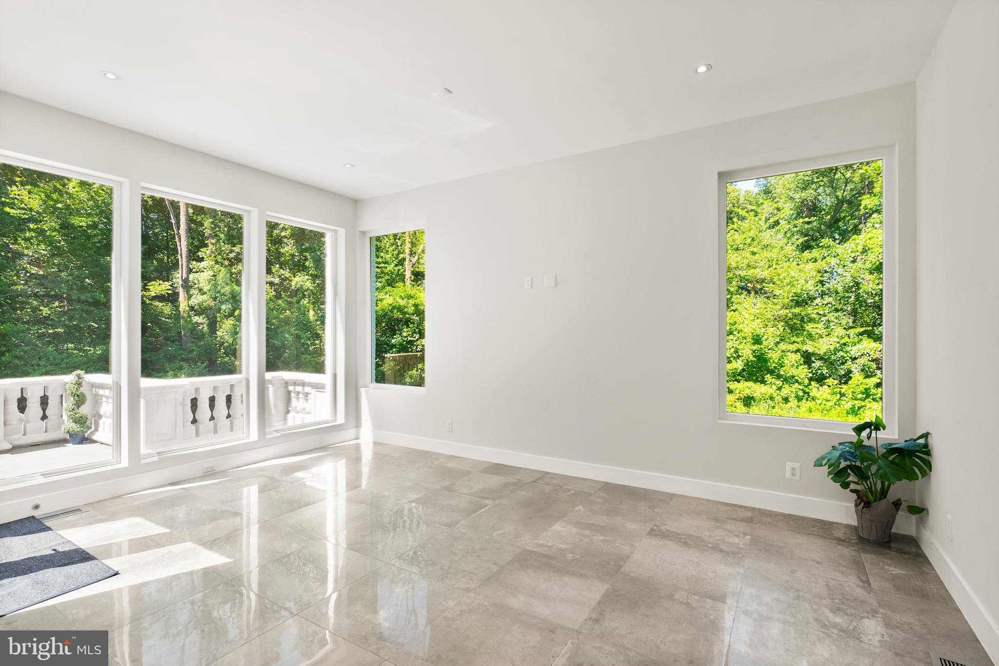 RESERVES AT PINECREST - Residential