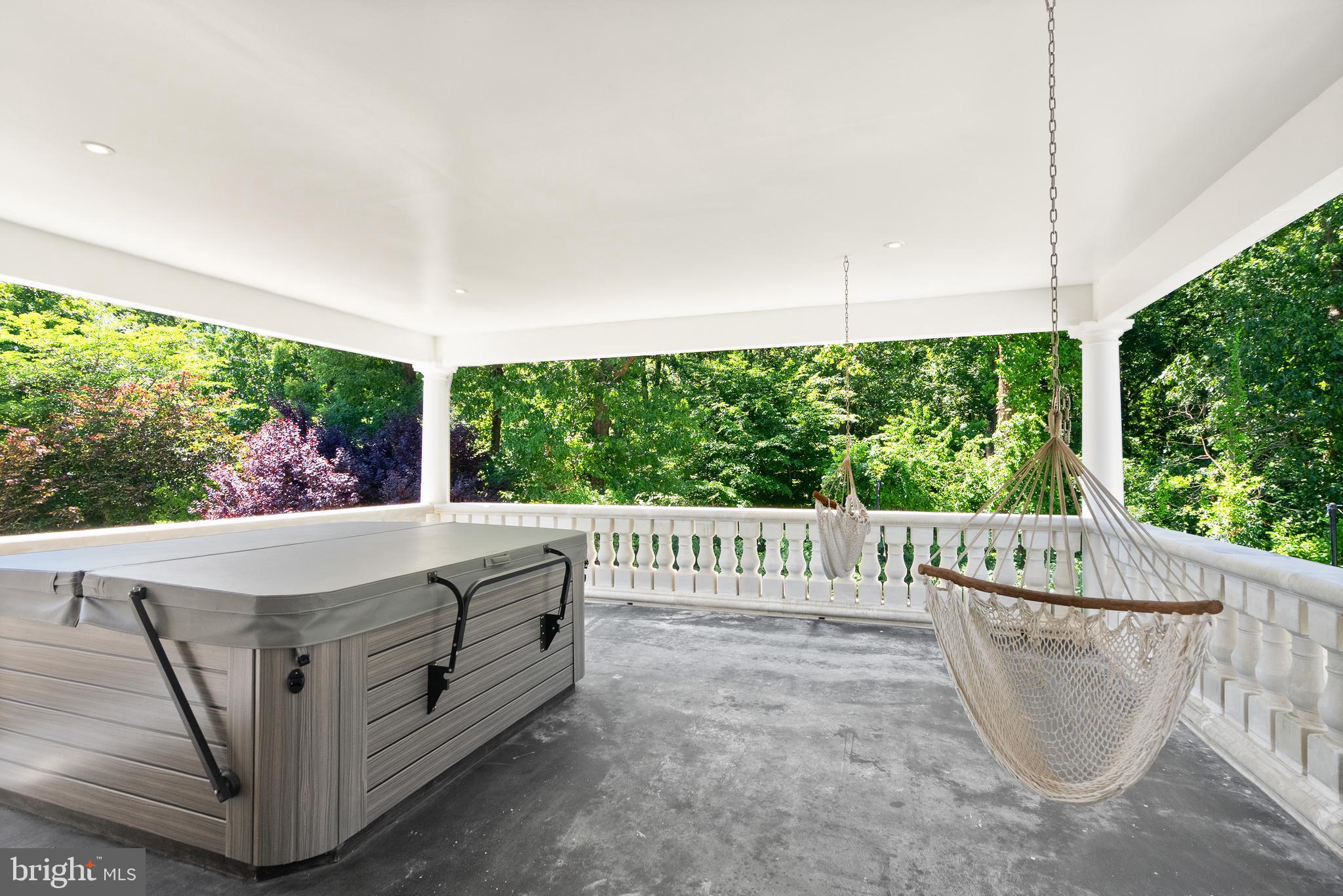 RESERVES AT PINECREST - Residential