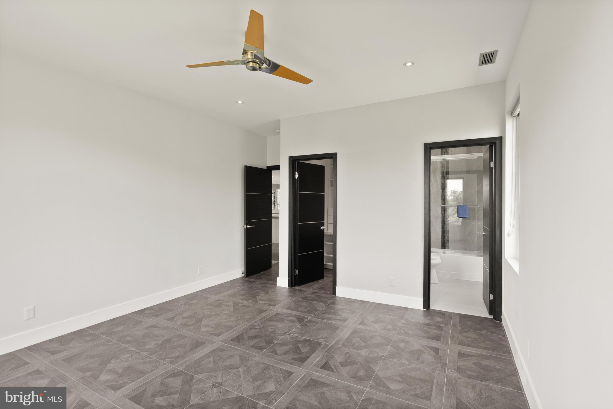 RESERVES AT PINECREST - Residential