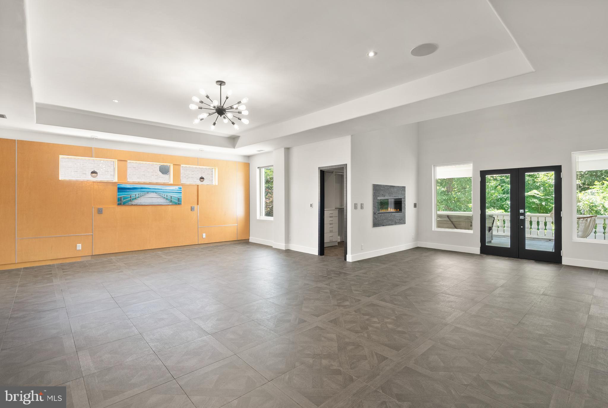 RESERVES AT PINECREST - Residential