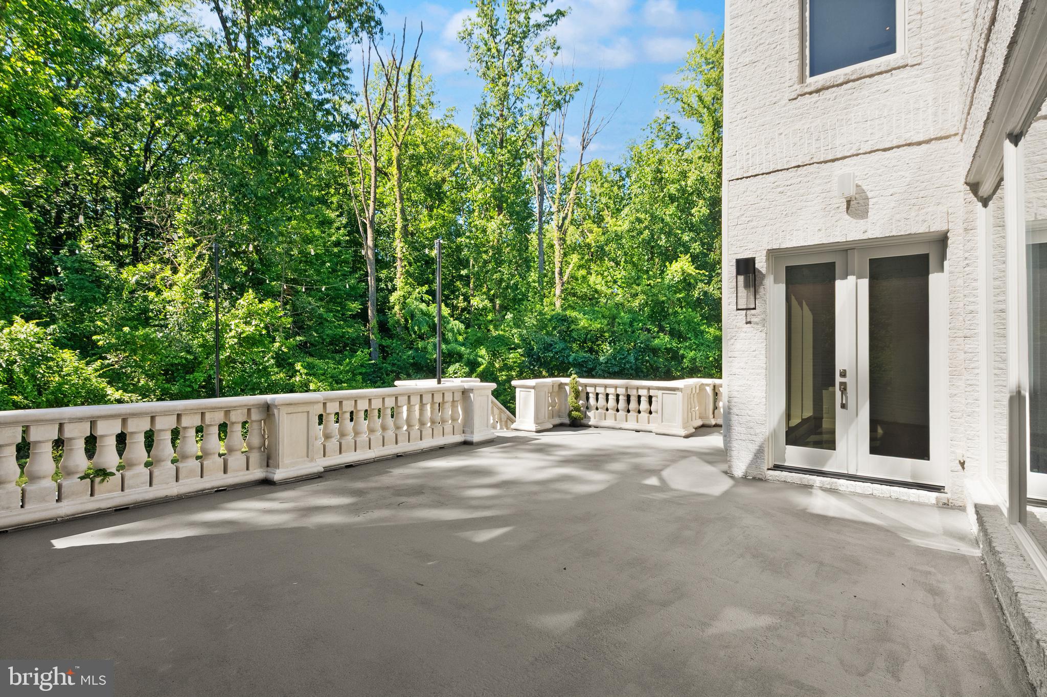 RESERVES AT PINECREST - Residential