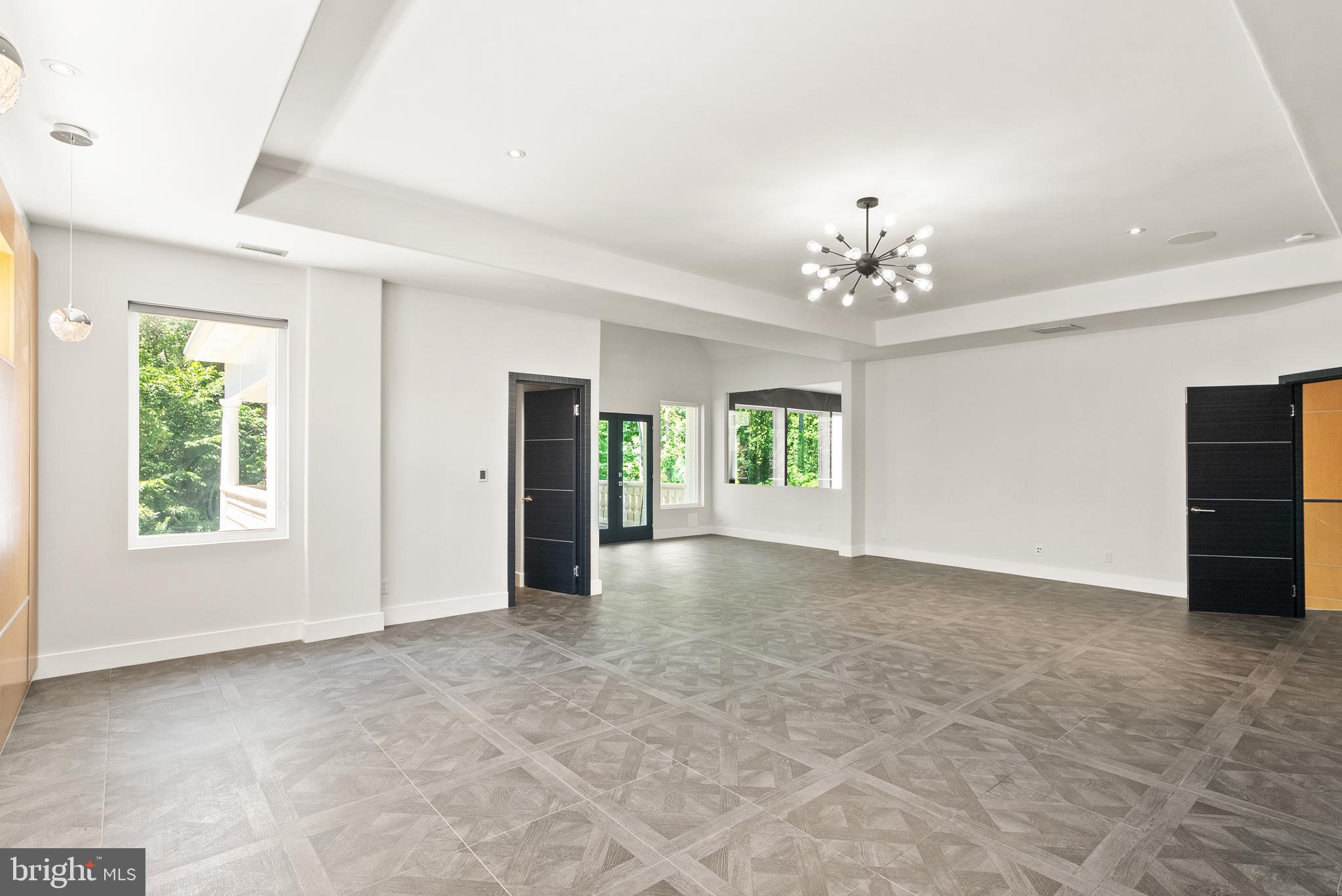 RESERVES AT PINECREST - Residential