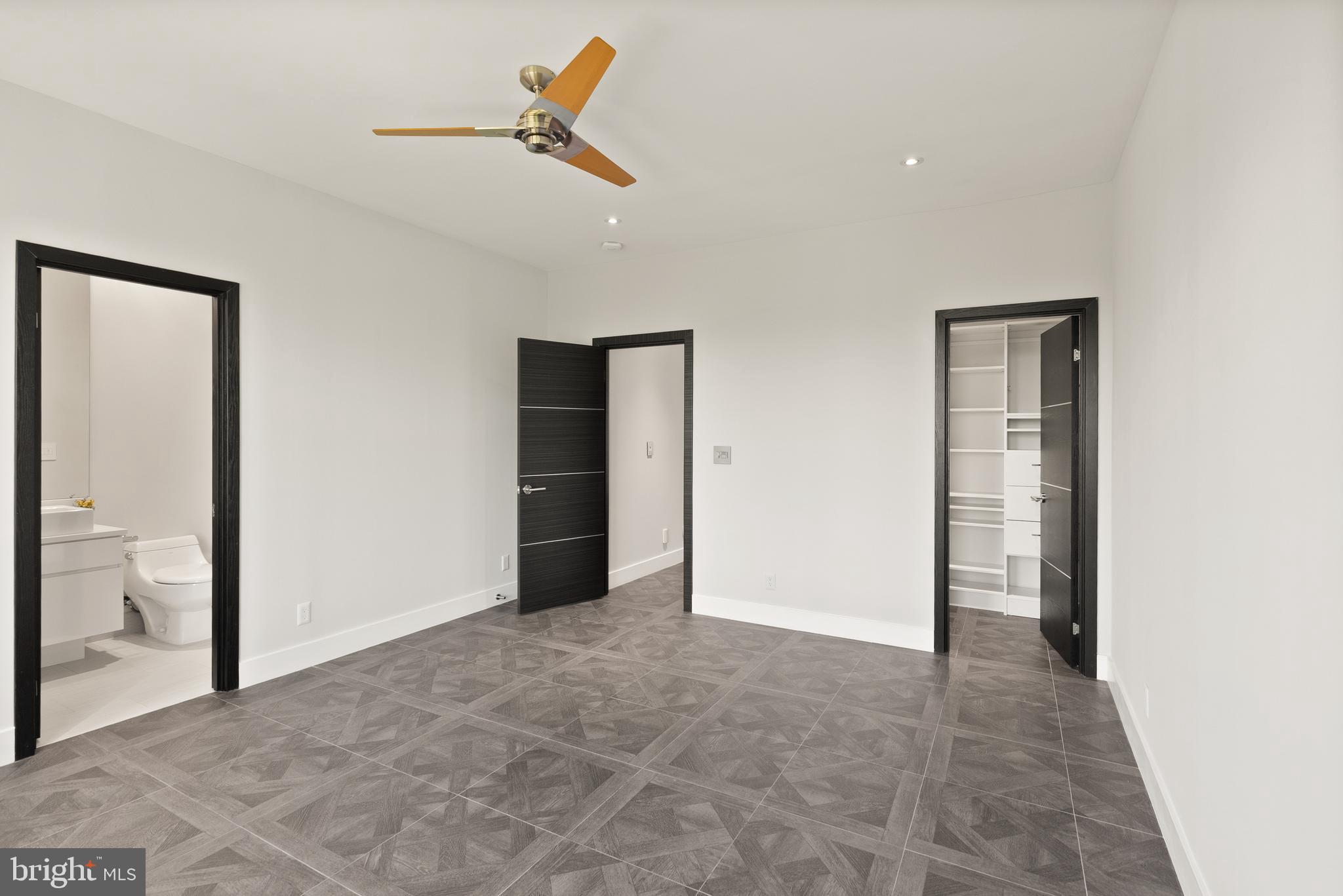 RESERVES AT PINECREST - Residential