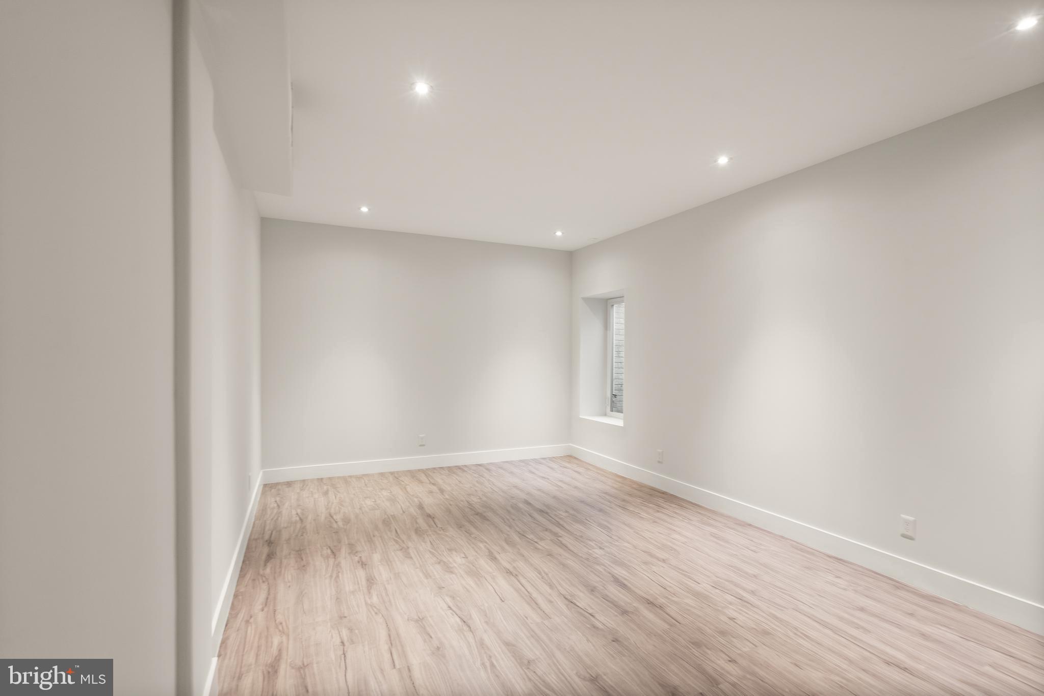 RESERVES AT PINECREST - Residential