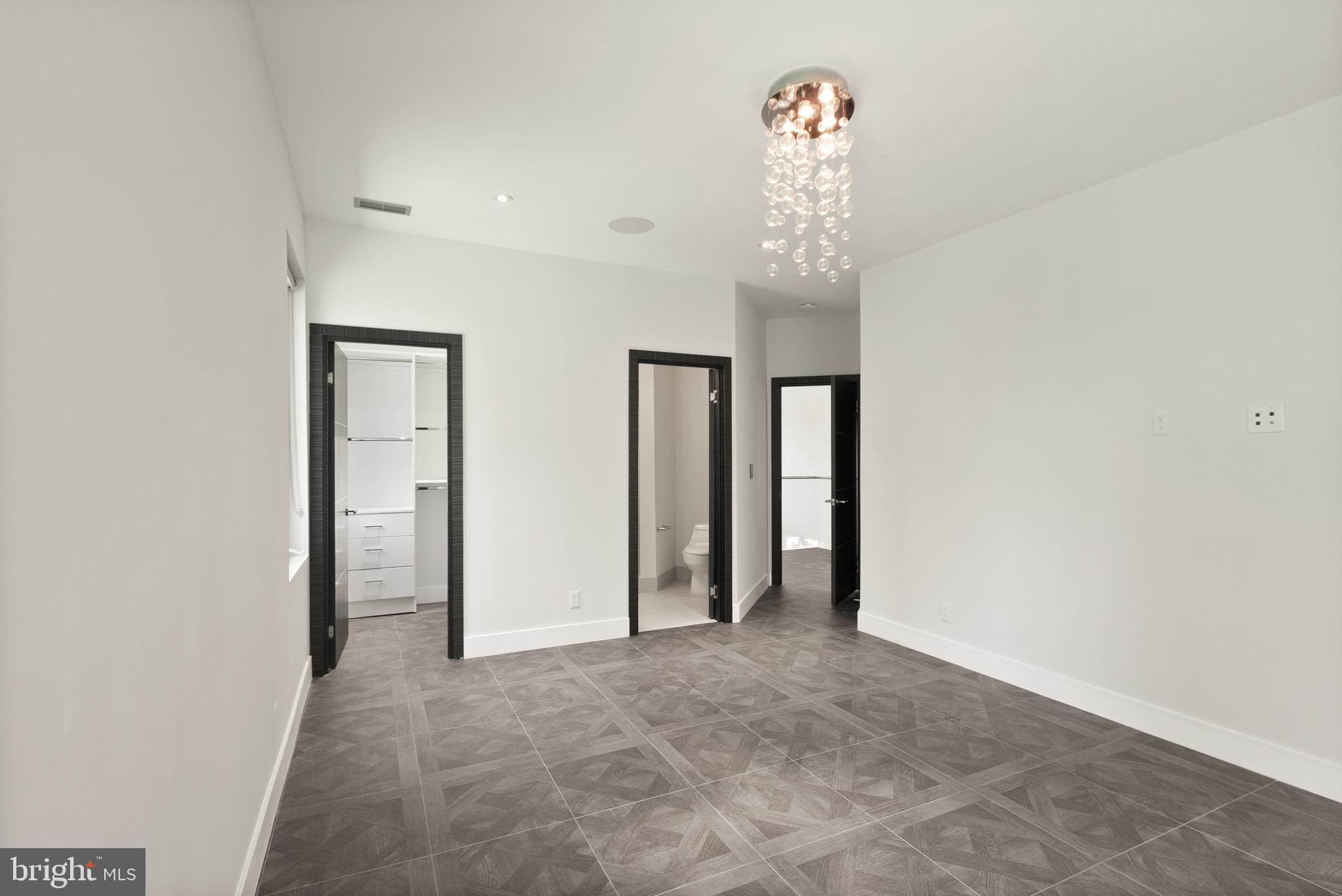 RESERVES AT PINECREST - Residential