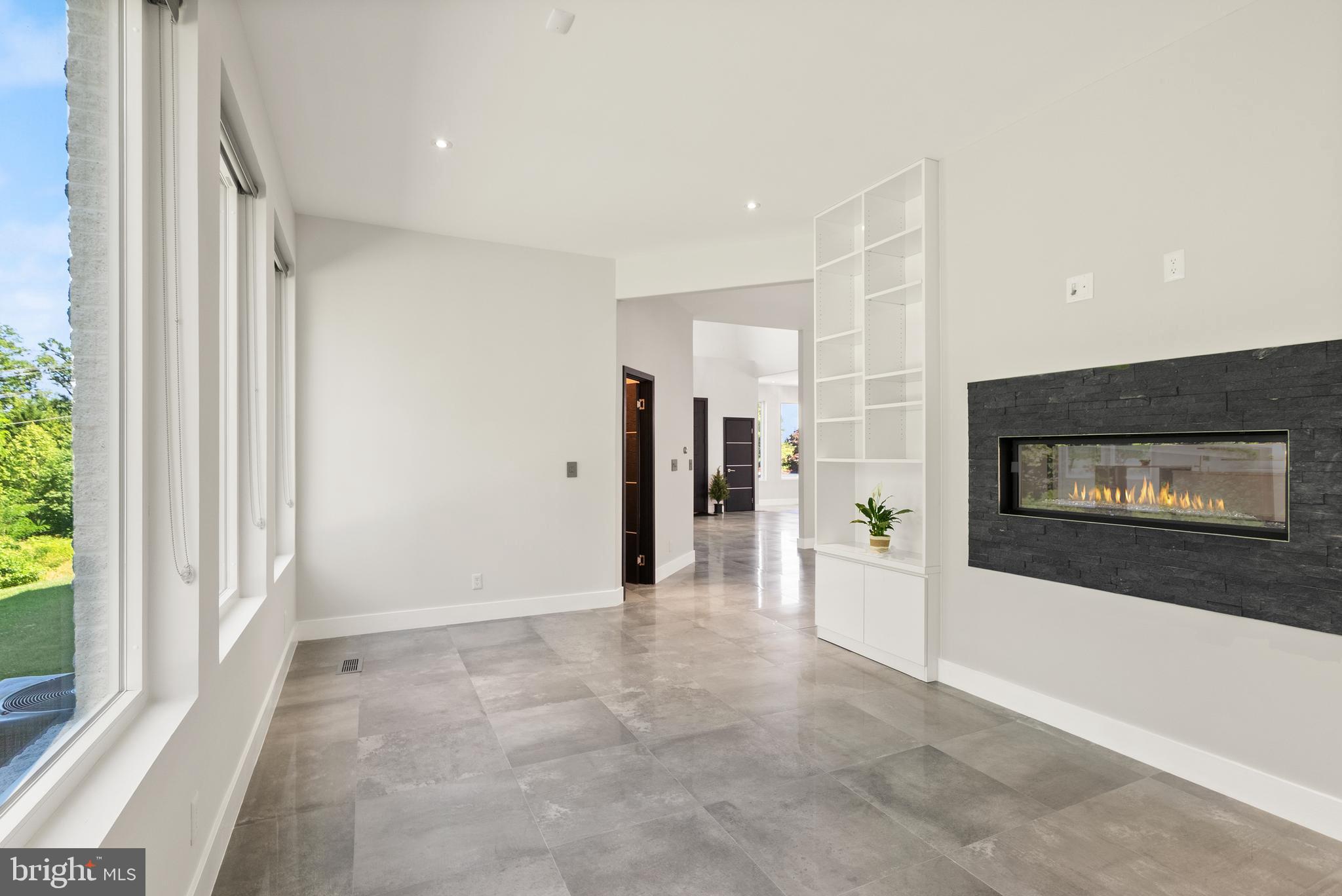 RESERVES AT PINECREST - Residential