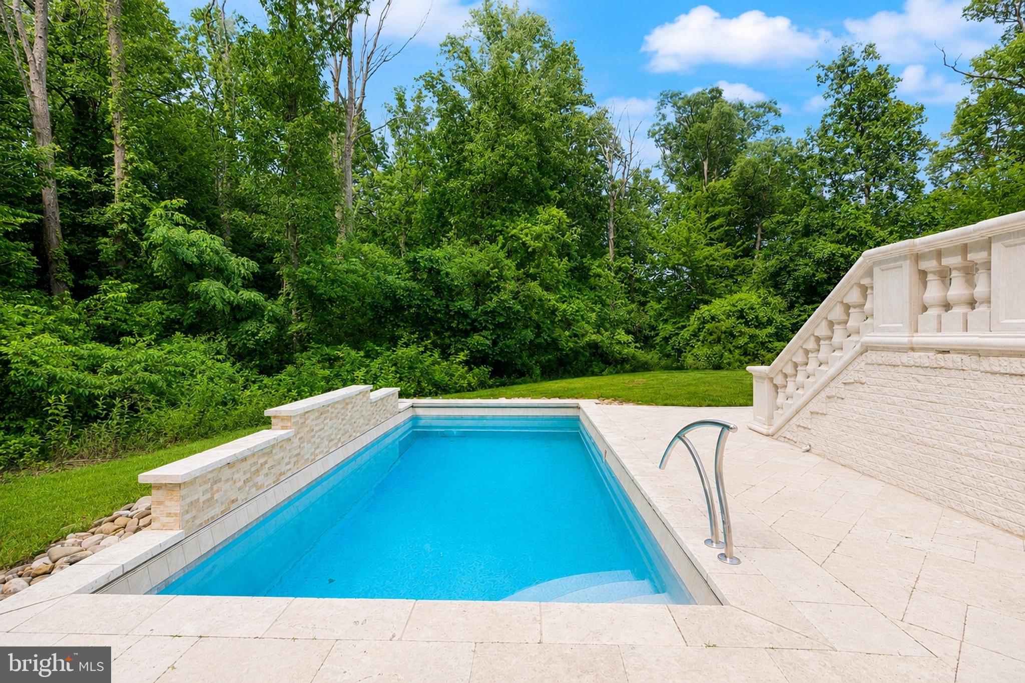 RESERVES AT PINECREST - Residential