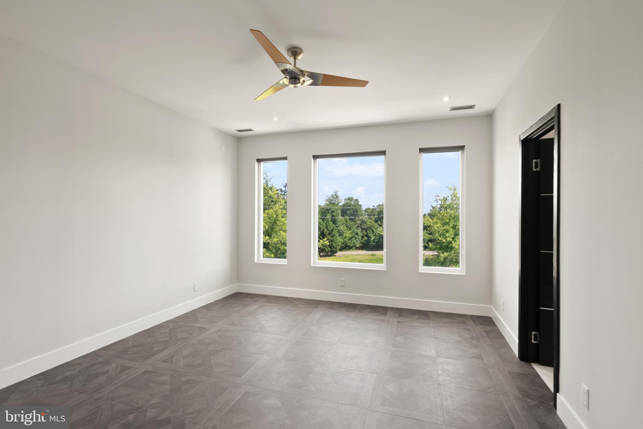 RESERVES AT PINECREST - Residential