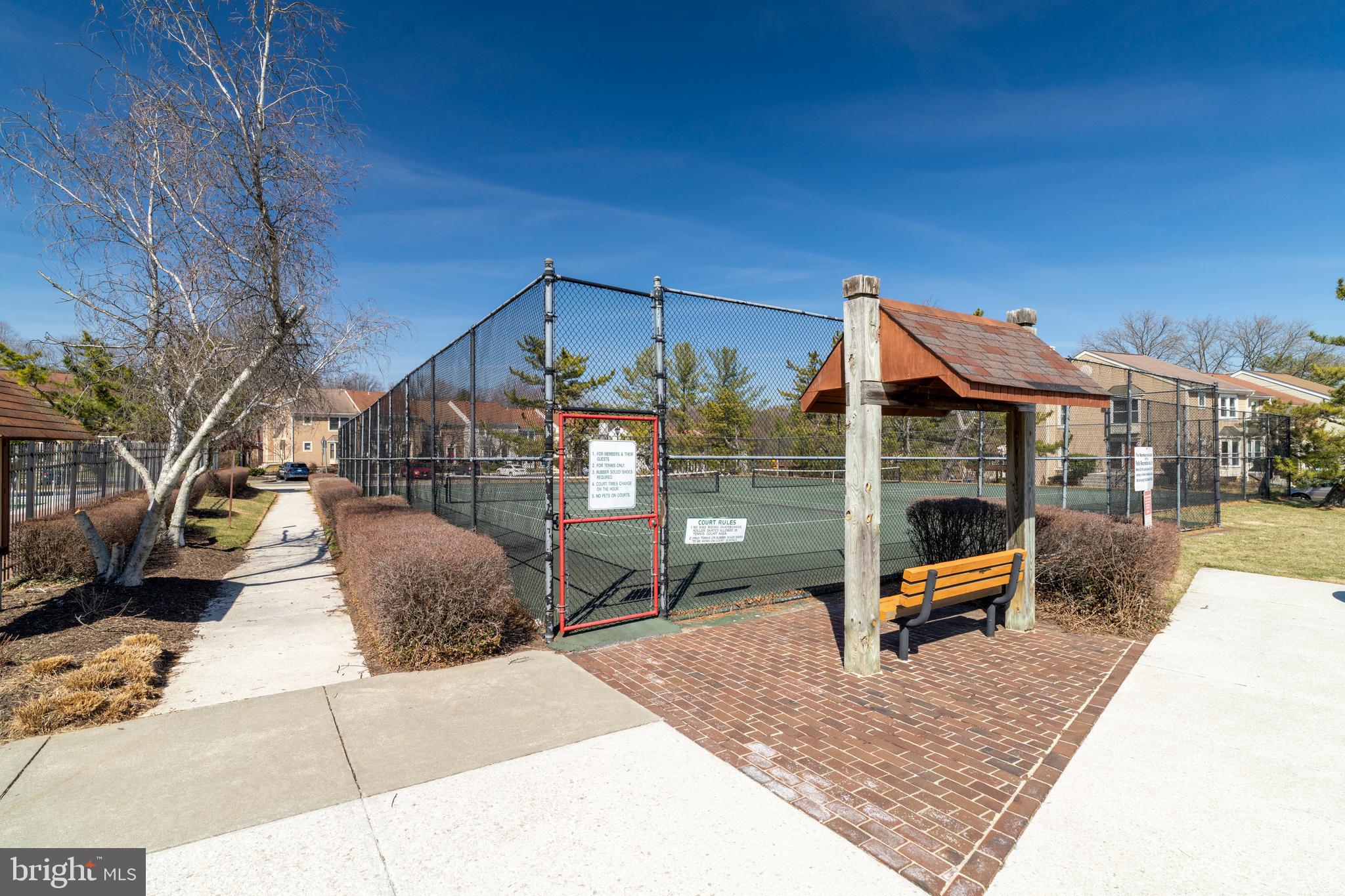 THE FALLS GARDEN - Residential