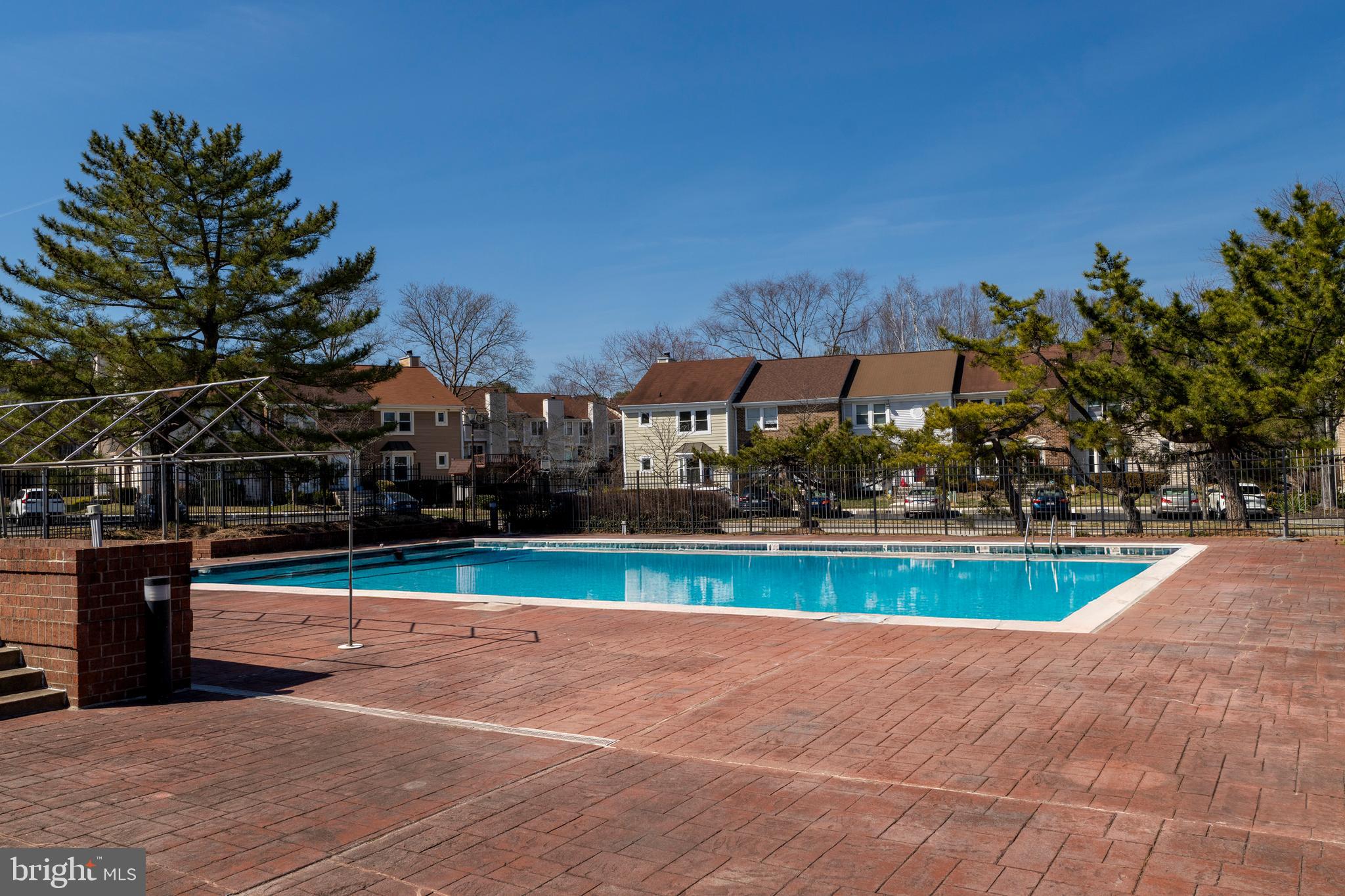 THE FALLS GARDEN - Residential