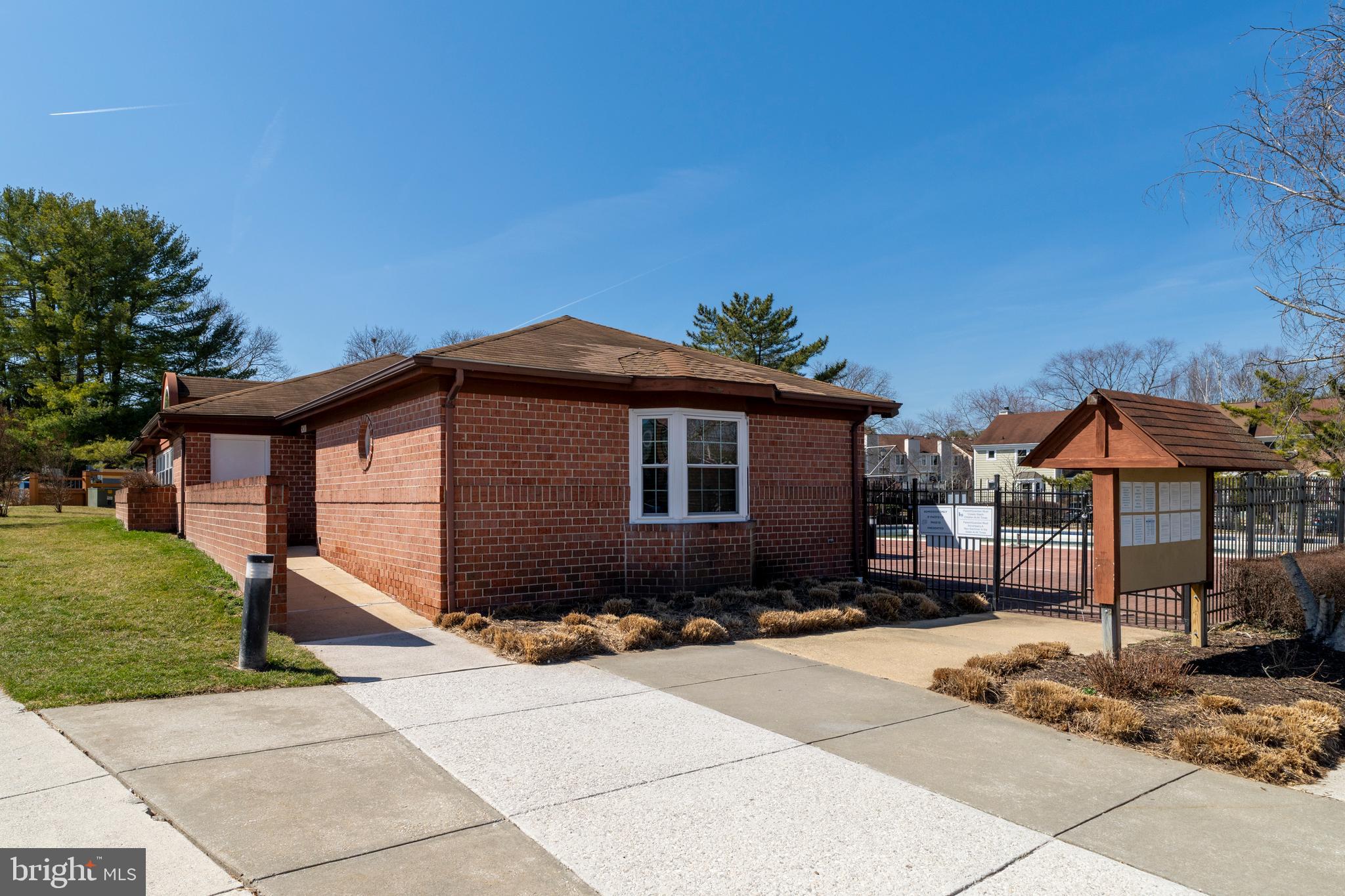 THE FALLS GARDEN - Residential